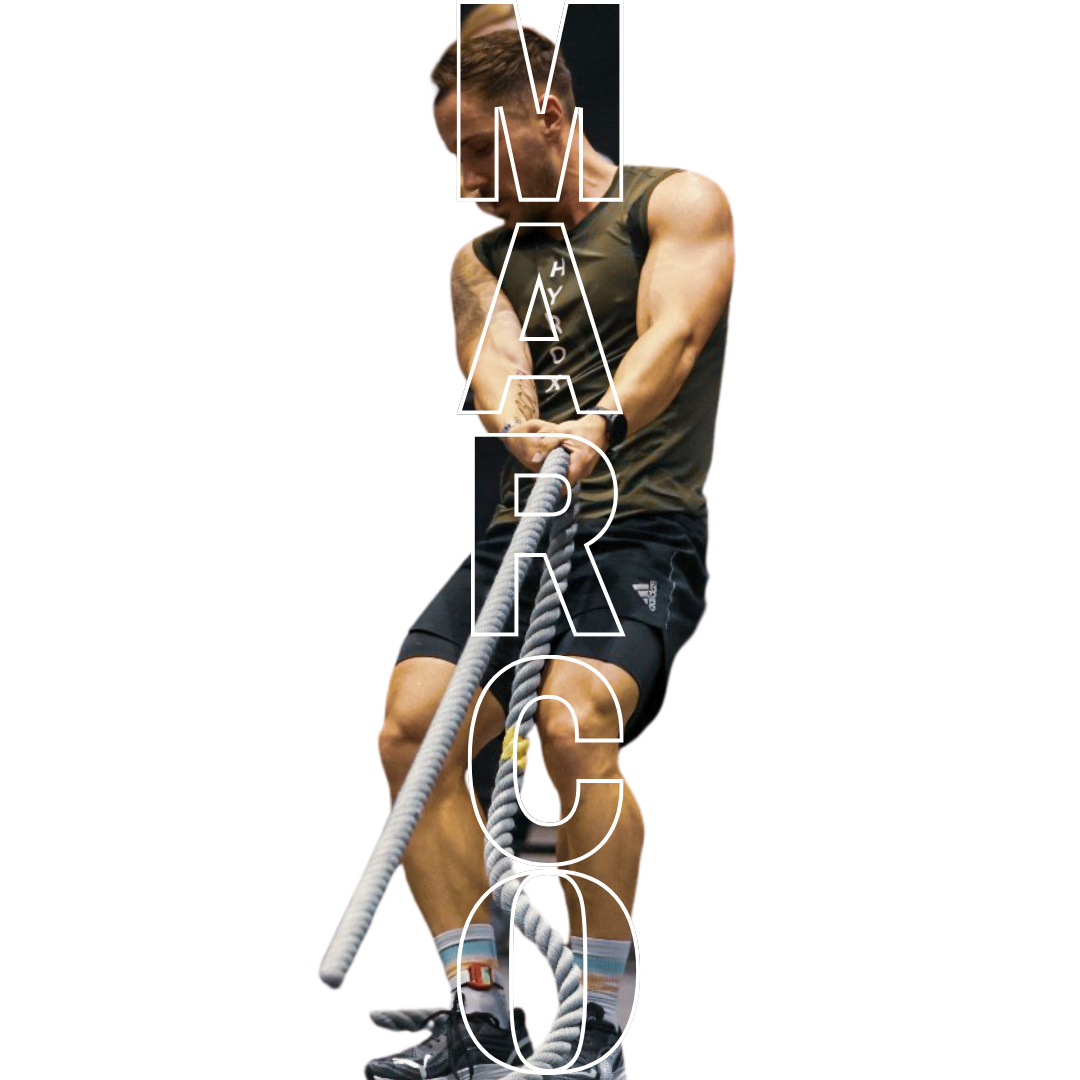 Personal Coach Marco Daferner beim Battle-Rope-Training – symbolisiert Stärke, Ausdauer und den Beginn seiner Fitnessreise.