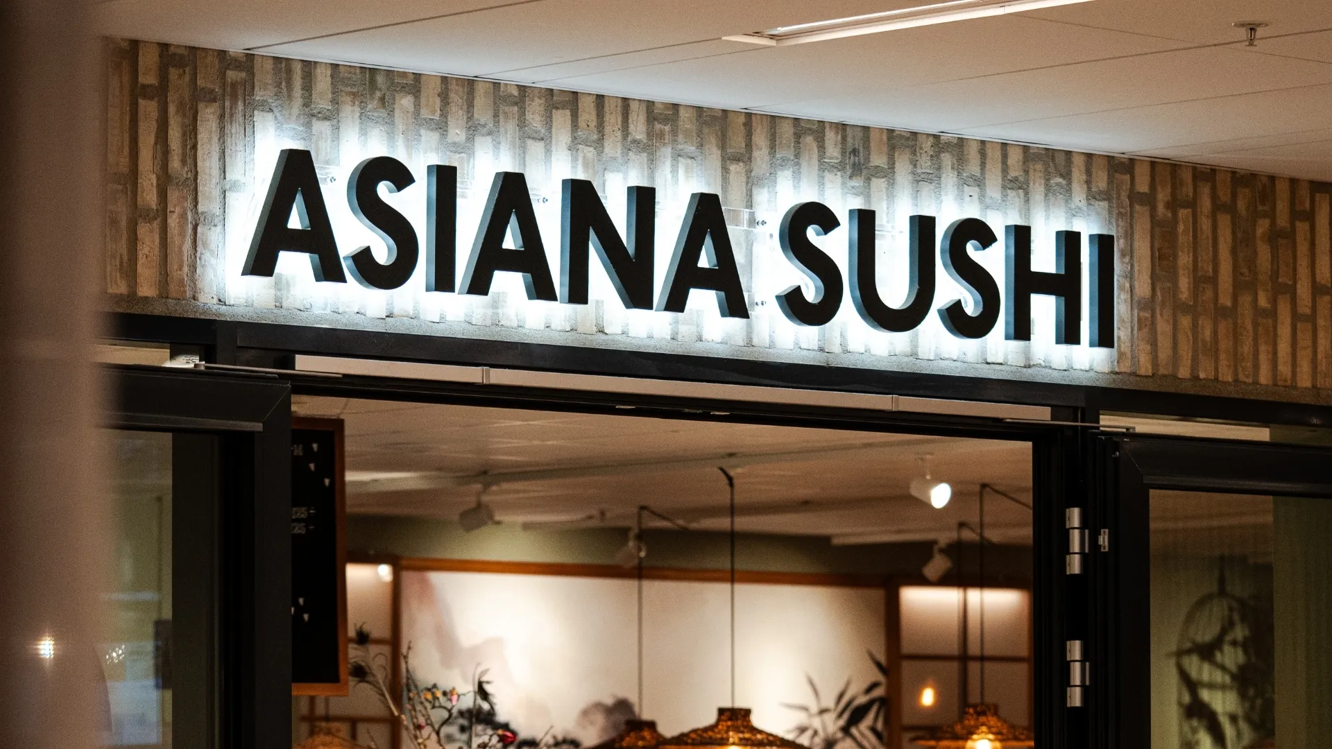 asiana sushi restaurant in mektagonen 