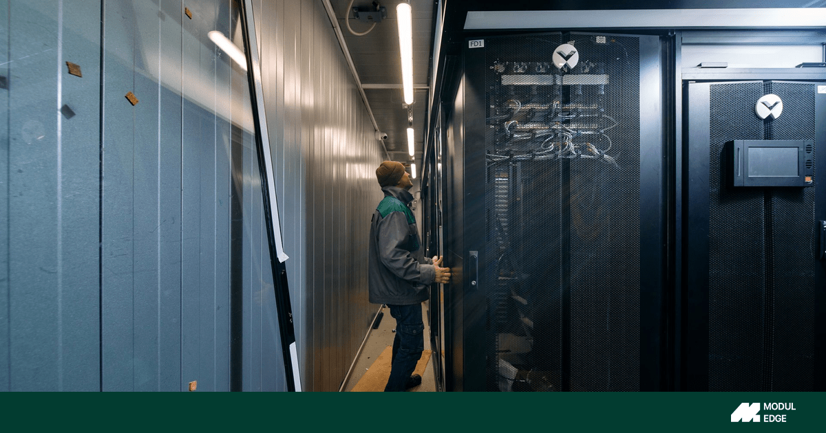 PUE in Data Centers: How to Calculate and Improve It