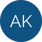 Plavi kružni avatar sa bijelim inicijalima 'AK' u sredini.