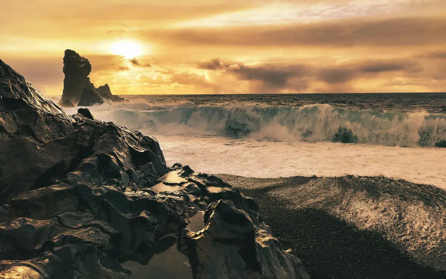 Strand auf Island im Winter