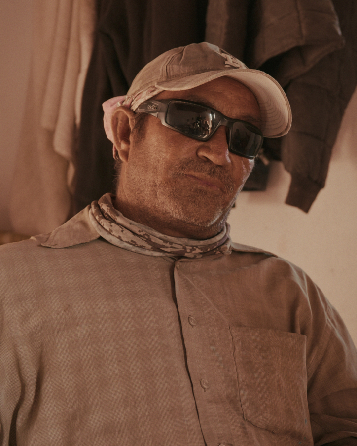 El Chamán in a cap and sunglasses, Zone of Silence, Durango