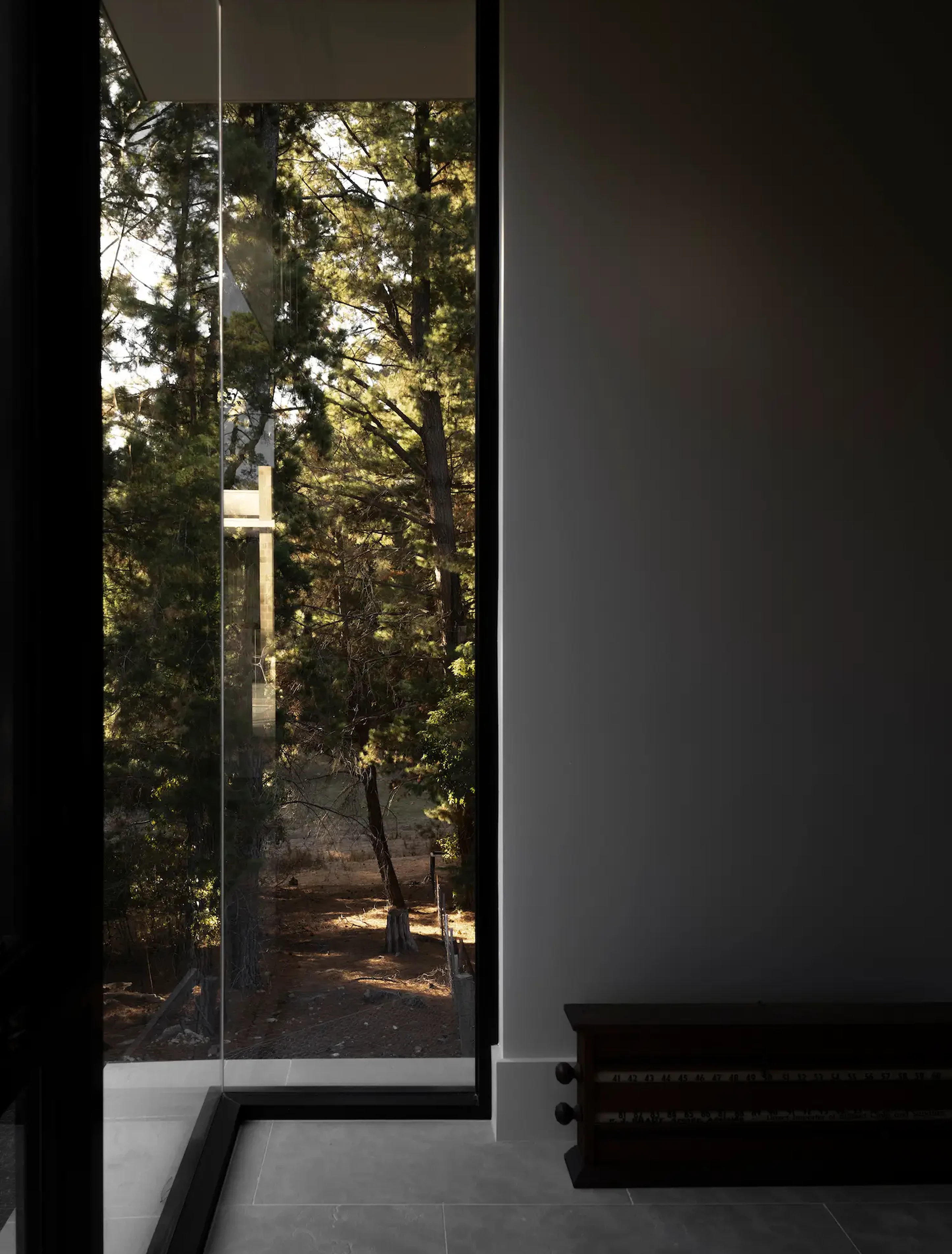 Framing the Skyline: Minimalist Warmth