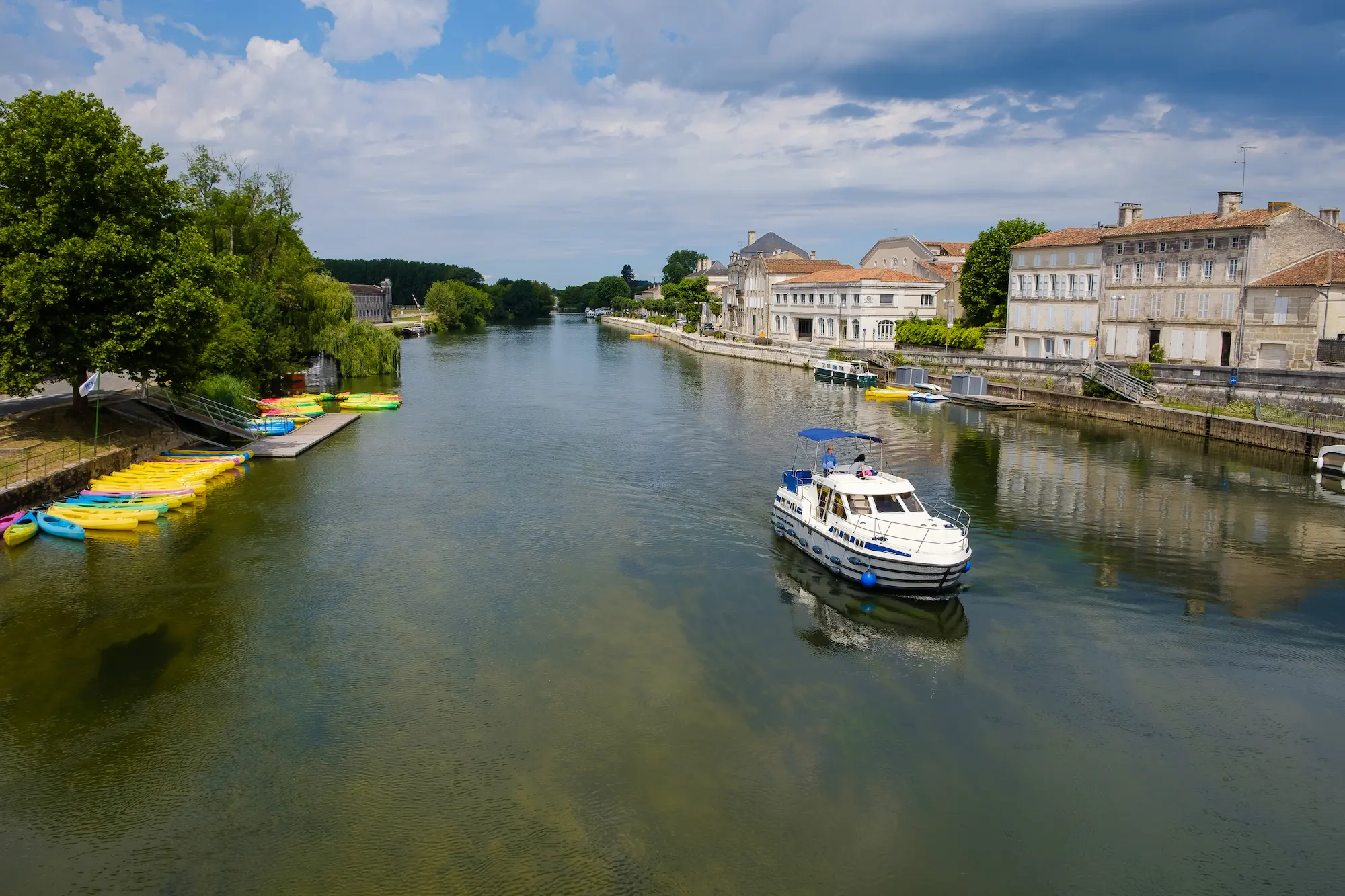 ville de Jarnac en Charente.