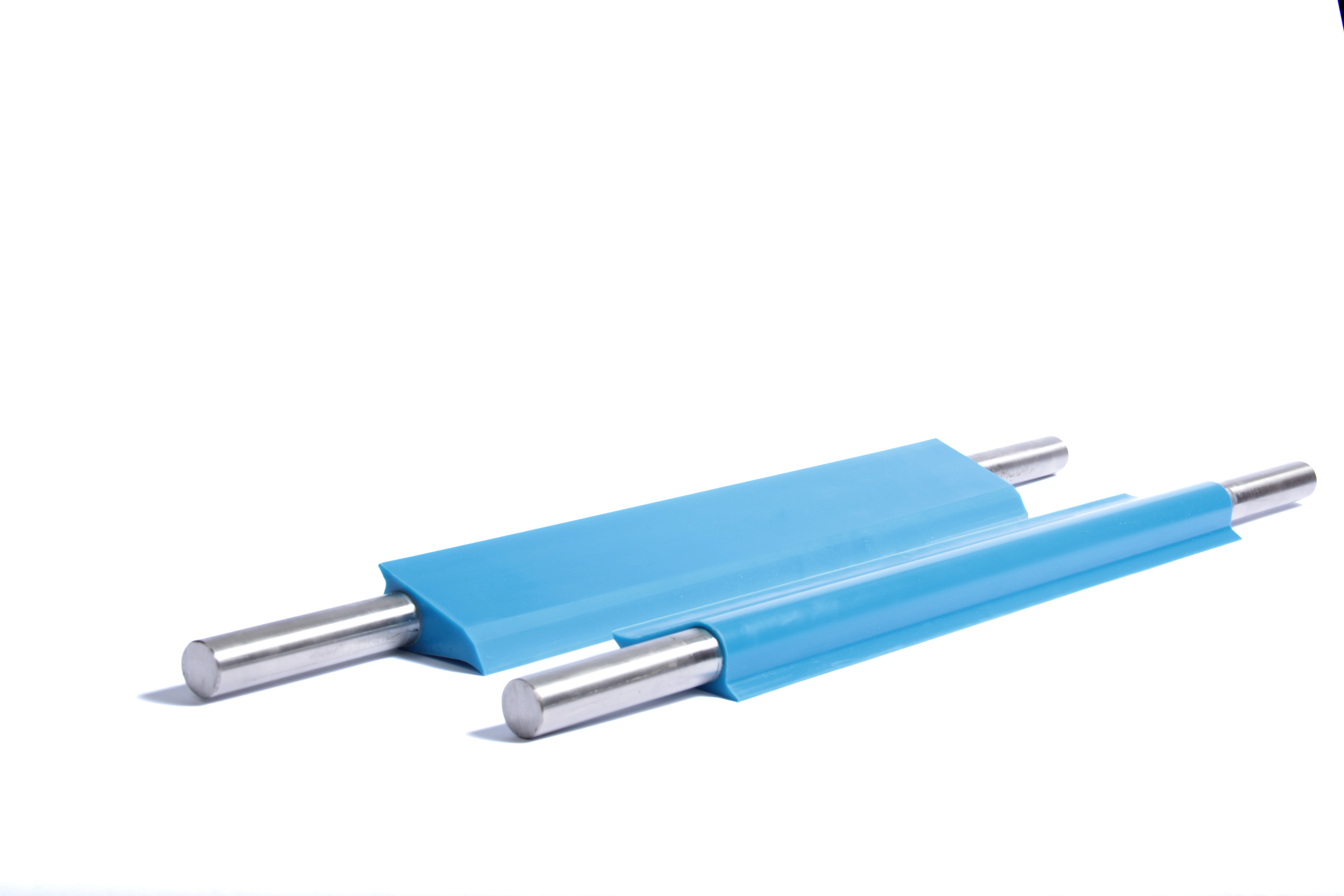 Detectable scrapers