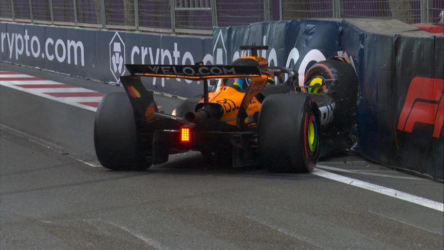 Oscar Piastri crashes his McLaren F1 car into the wall at turn 6 in Baku.