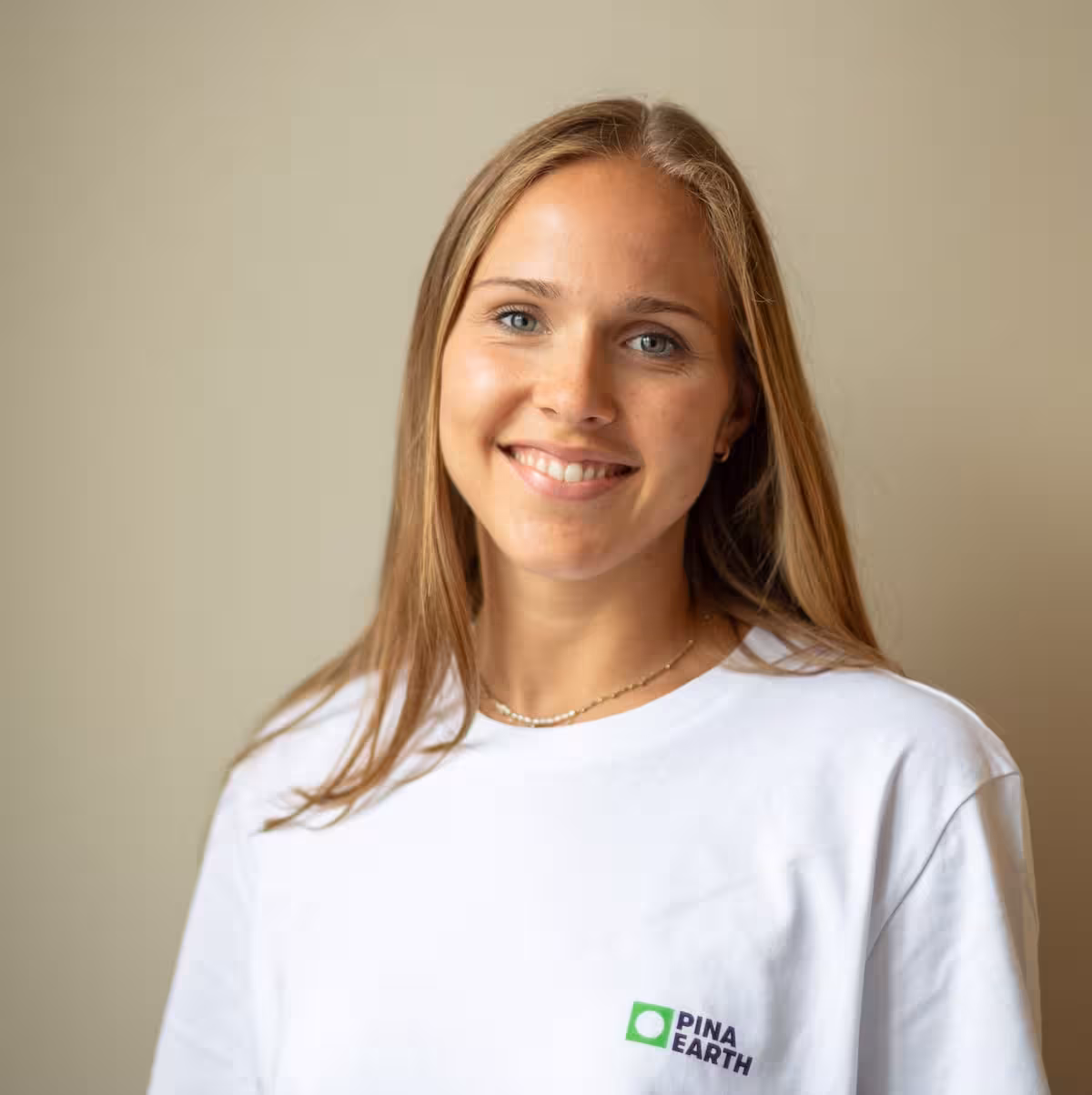 Photo of Carolina Binding, part of the Pina Earth team