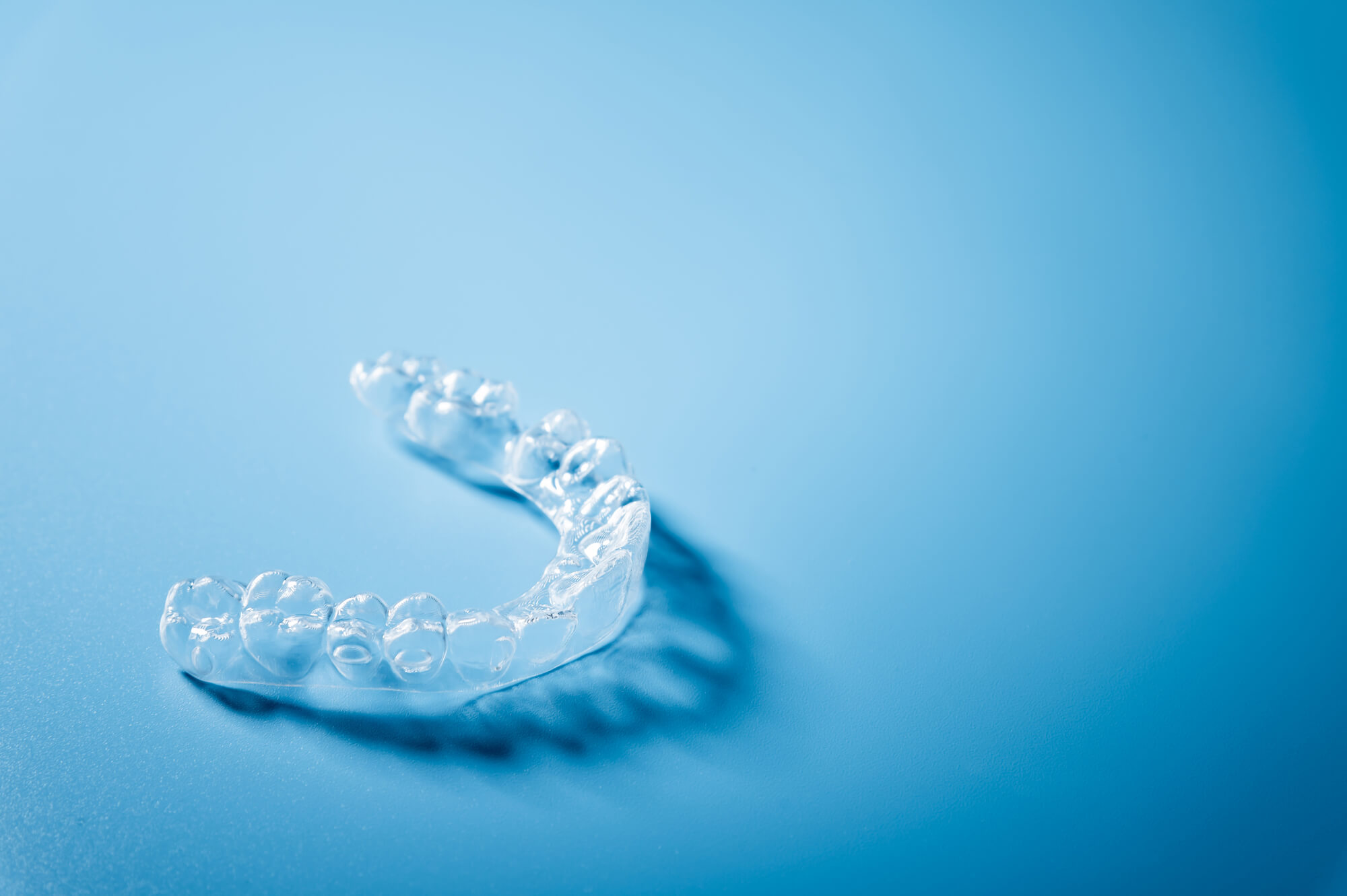 alineador transparente usado por especialistas en invisalign fordham plaza