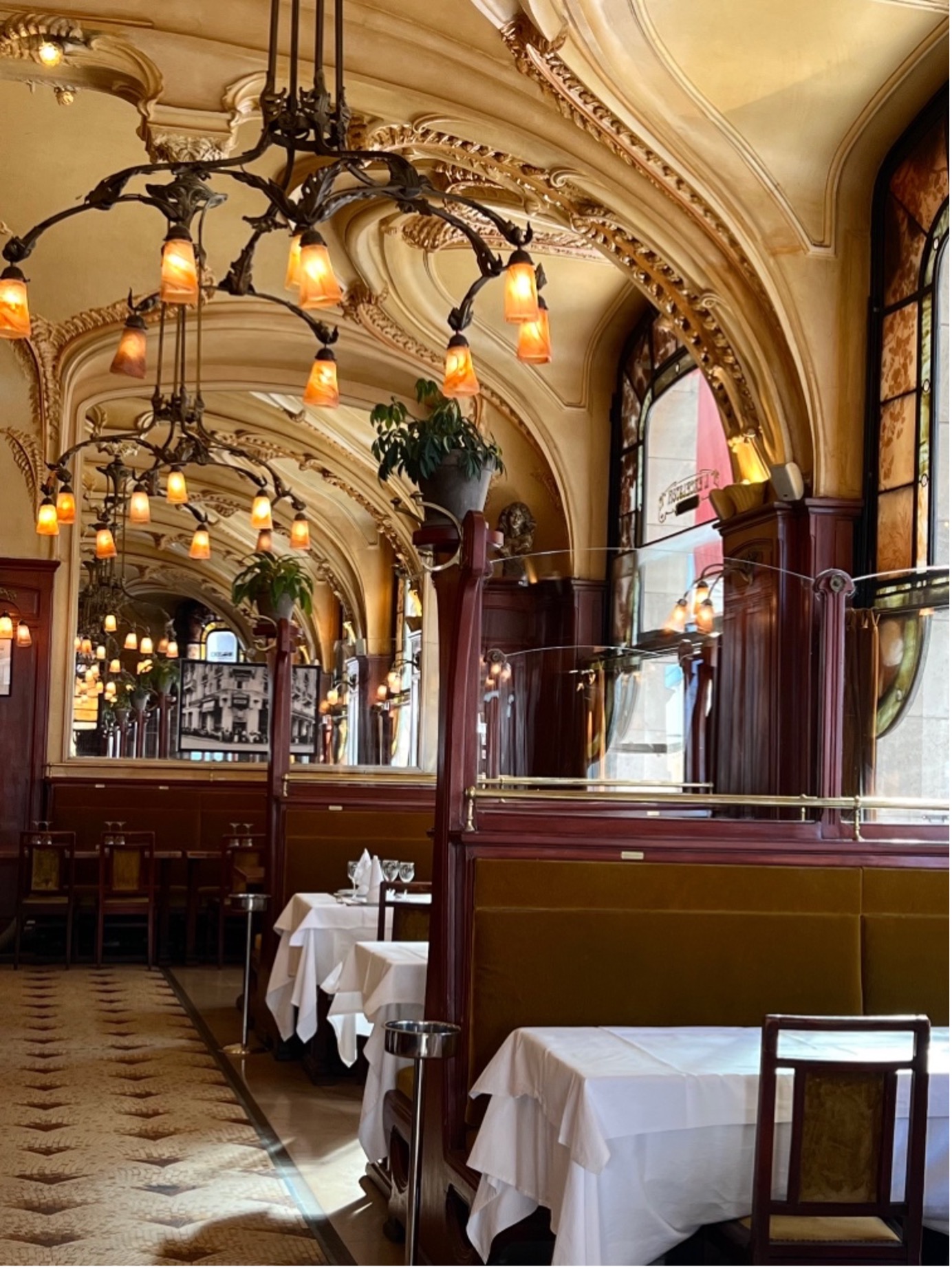 Décor Art nouveau de la Brasserie Excelsior à Nancy