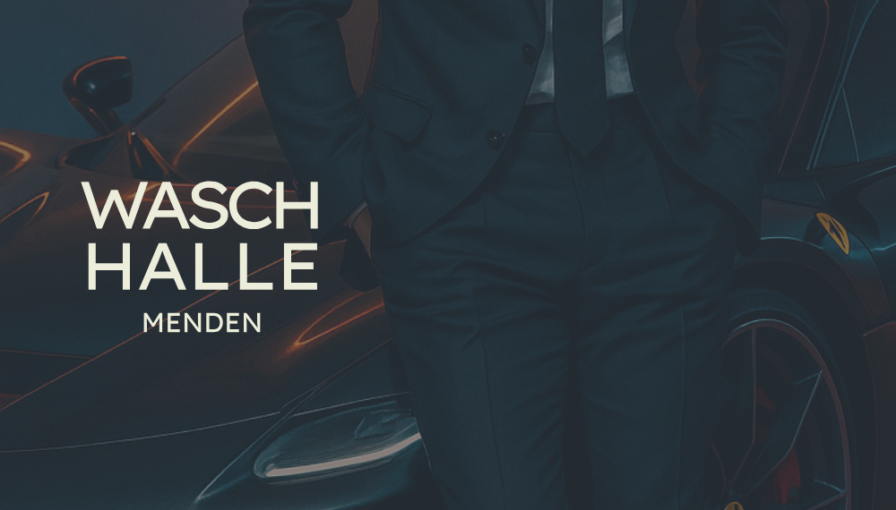 Ein gut gekleideter Mann lehnt sich vor ein Sportwagen