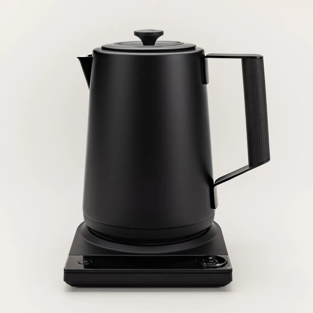 Saki stainless hot water kettle with digital readout and precise temperature control for coffee and tea enthusiasts