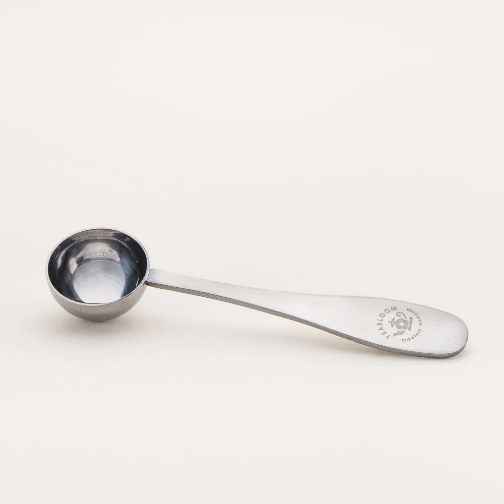 Stainless-steel tea spoon for loose-leaf teas
