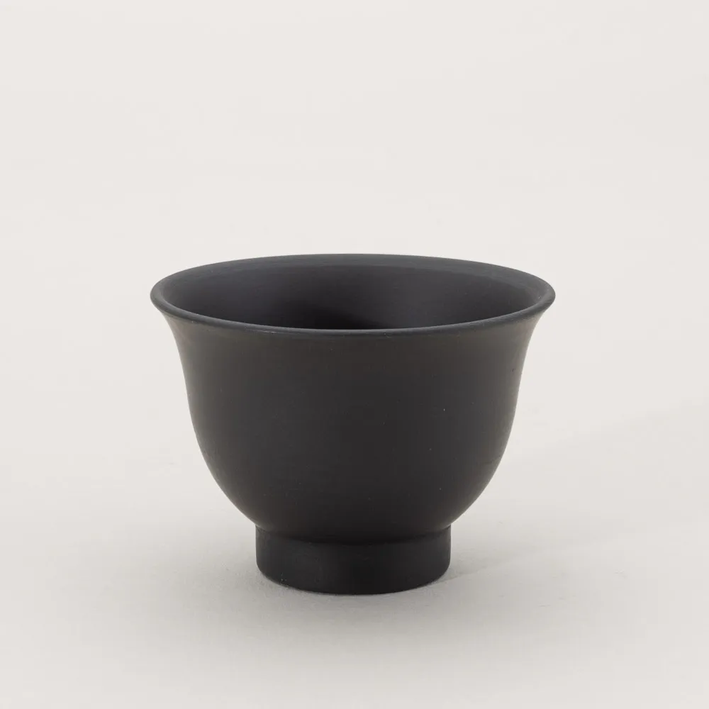 Hnadmade kokudei senchawan by the artisans of Shōhō Kiln in Tokoname, Japan