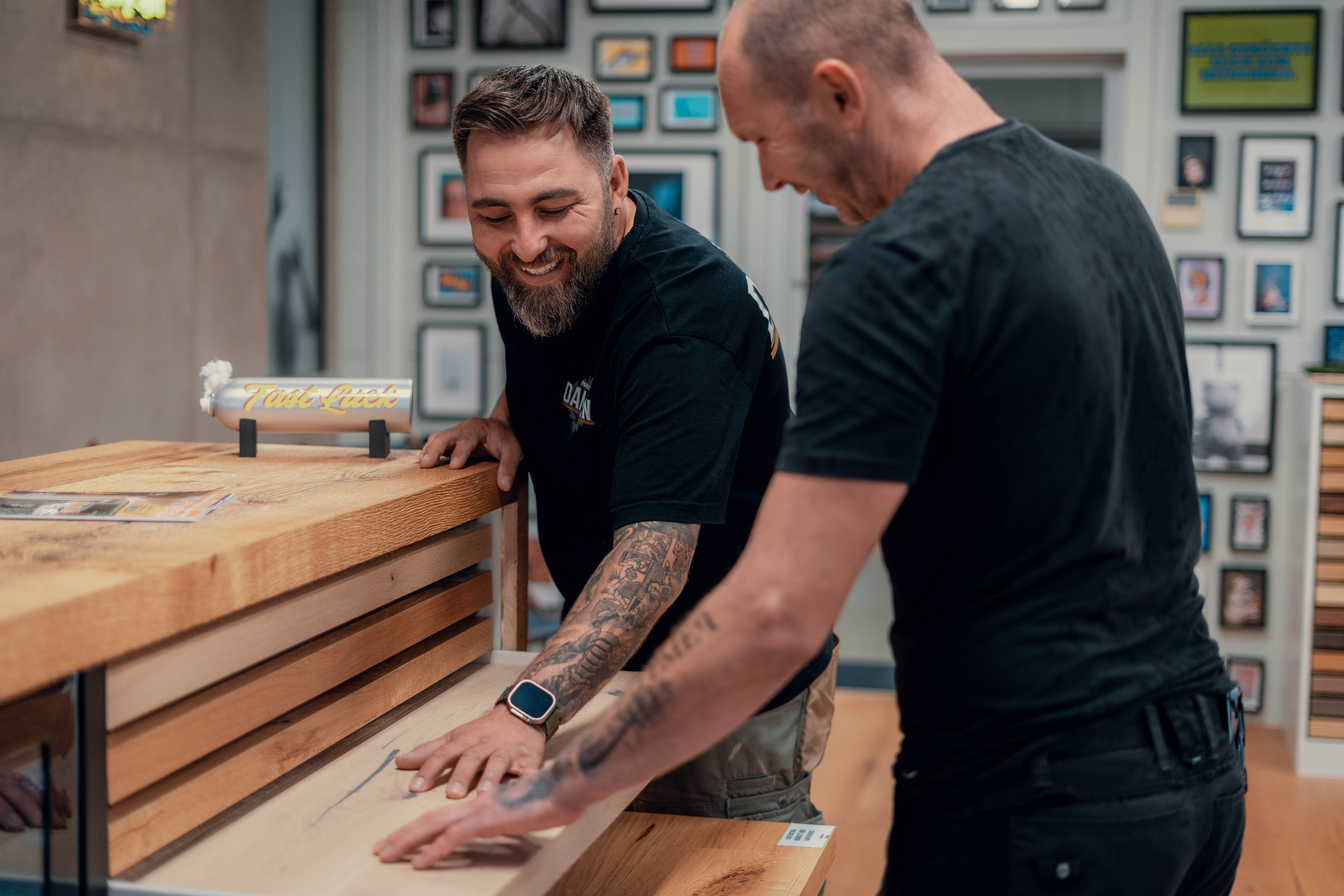 Persönliche Beratung und Bemusterung durch Damian Hamleh für Parkettböden im Rhein-Neckar-Kreis