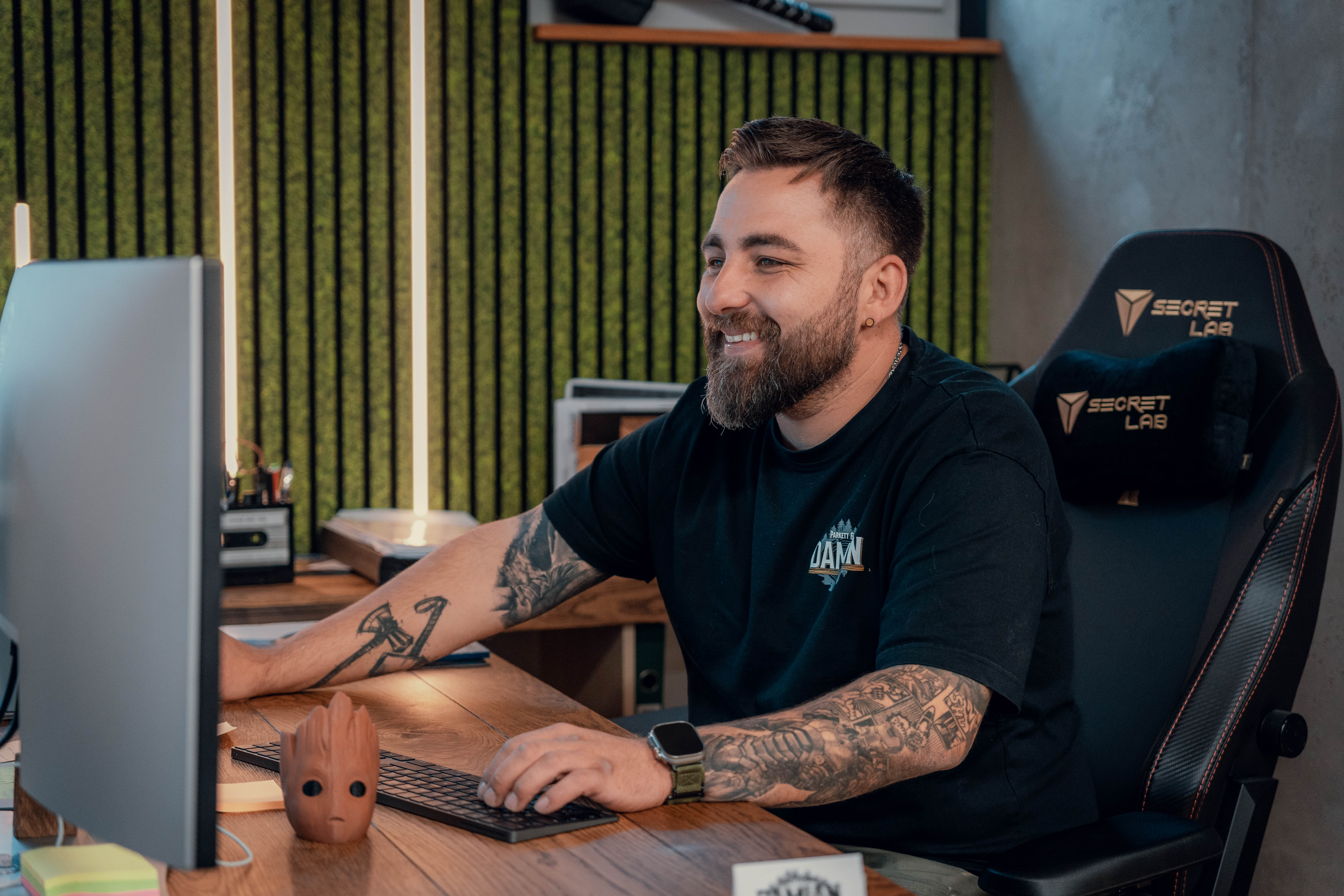 Damian Hamleh bei der Planung und Beratung von Bodenprojekten in Sandhausen und Umgebung
