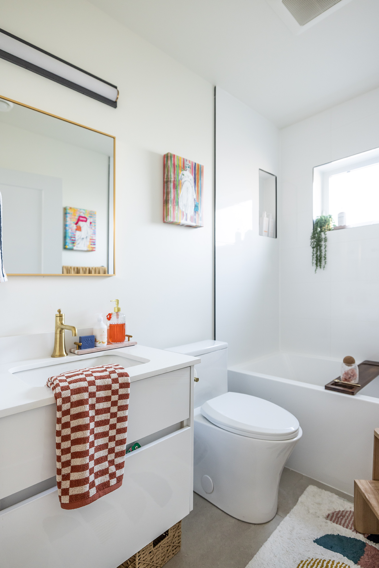 Third + Lane: Secondary Bathroom