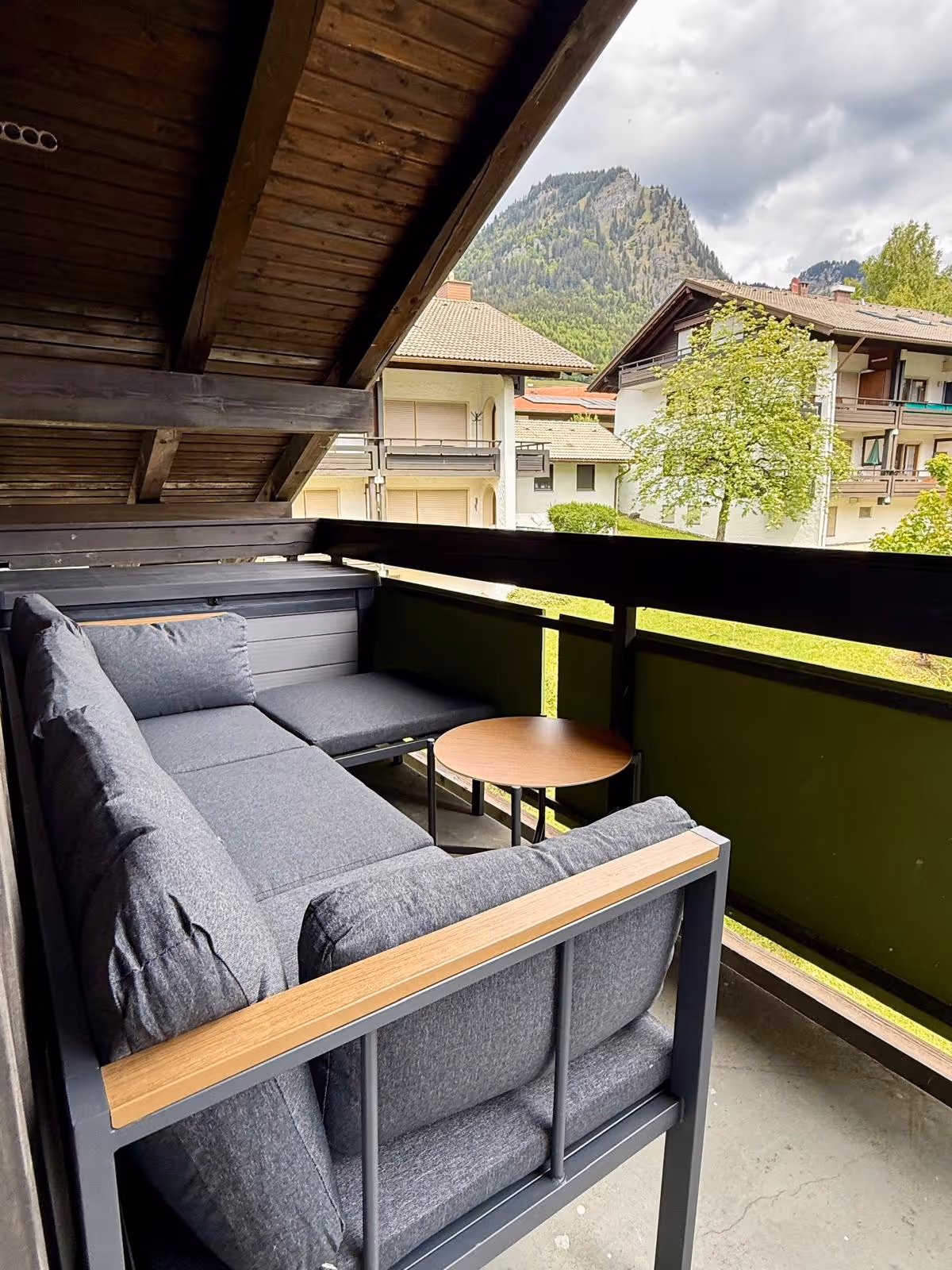 Eigener Balkon mit Blick auf die Allgäuer Bergwelt