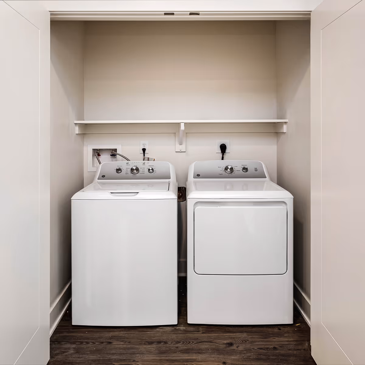 In unit full size washer and dryer