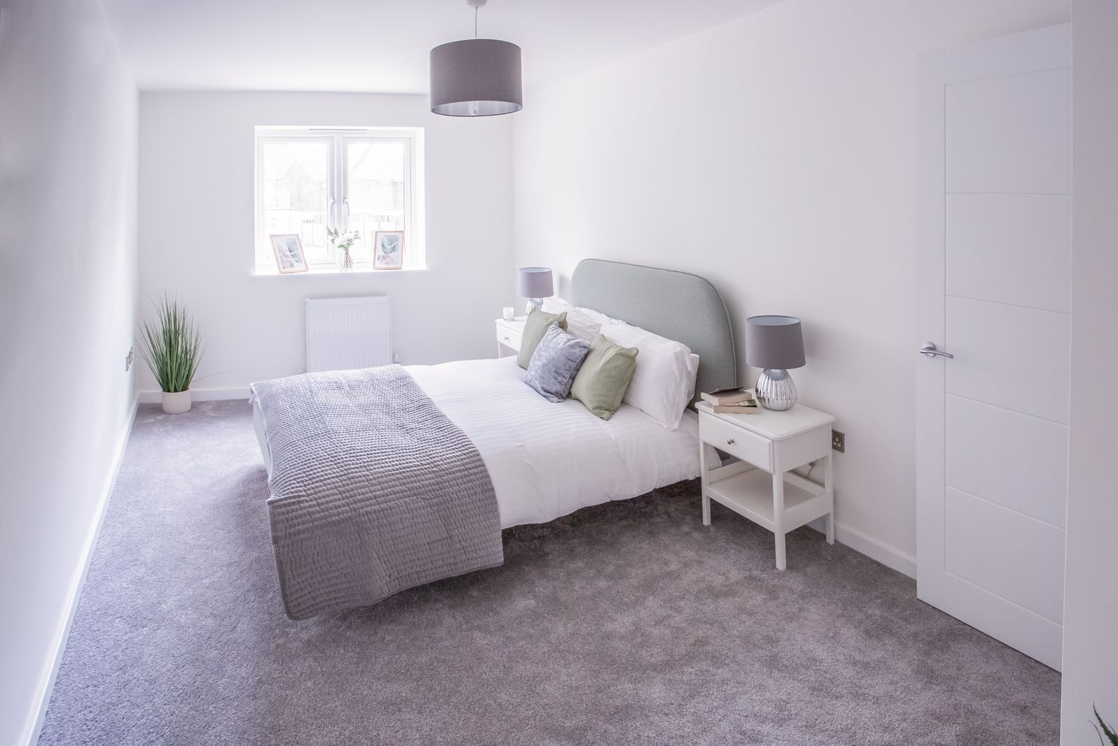 Bedroom carpet fitting in Dogsthorpe and Ravensthorpe, PE1 — Cambridgeshire Carpets