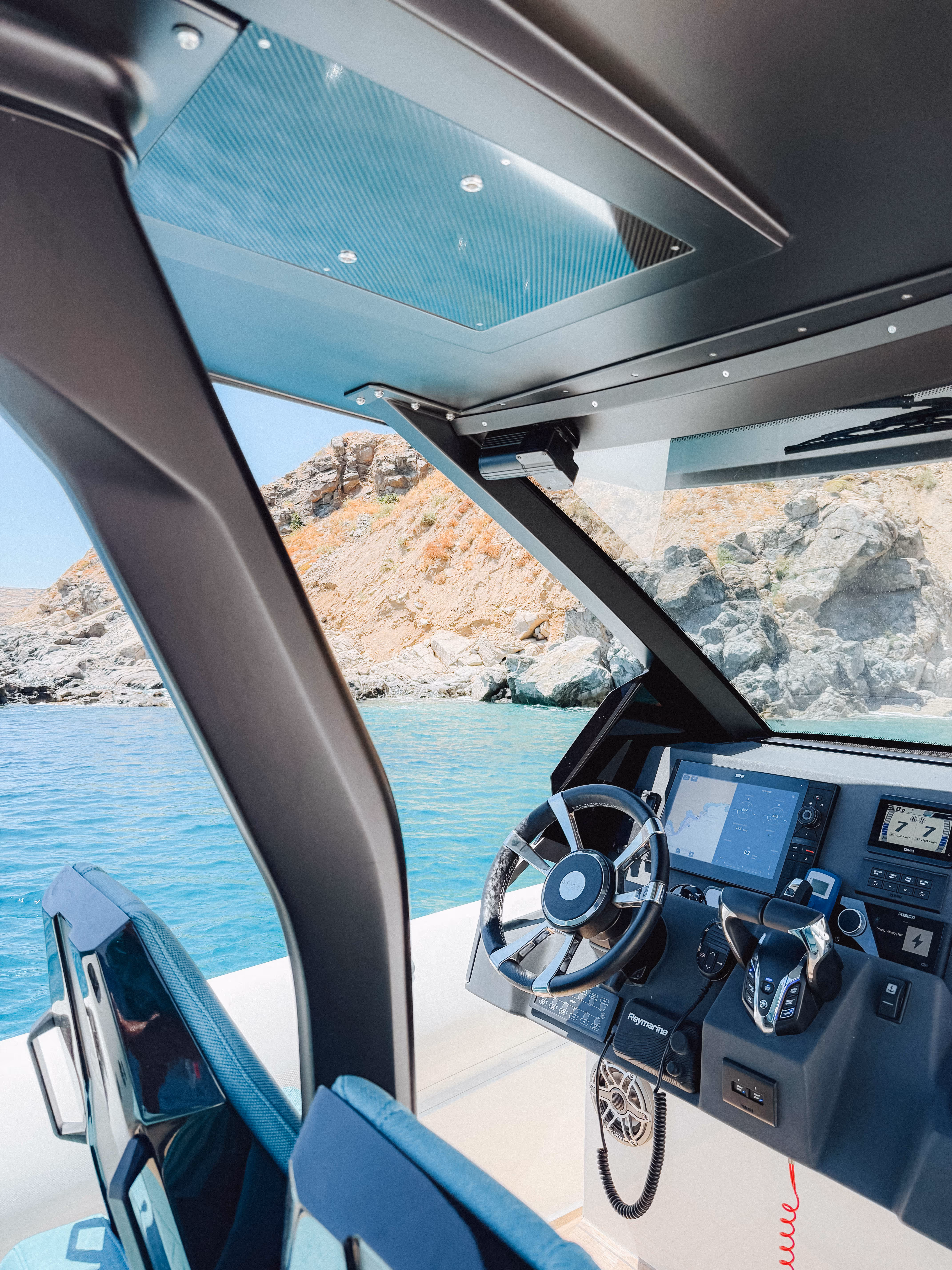Yacht charter and sea transfer in Mykonos by Born in Blue