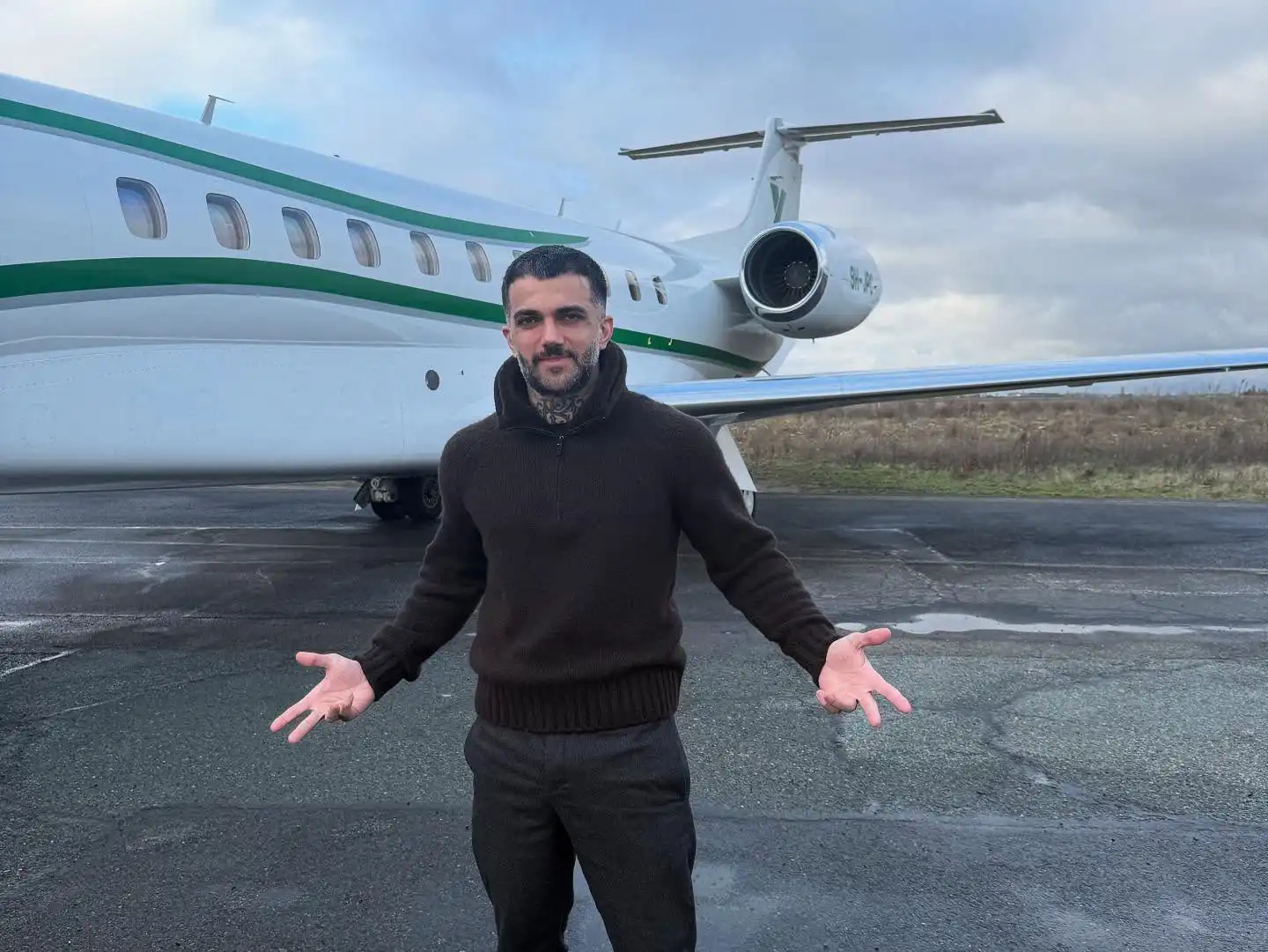 pooyan moktari private jet