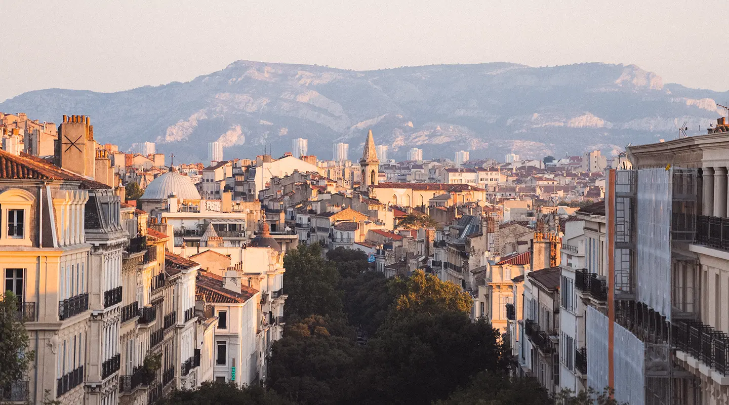 Hôtel Soléo Prado, situé à proximité de la gare de Marseille.
