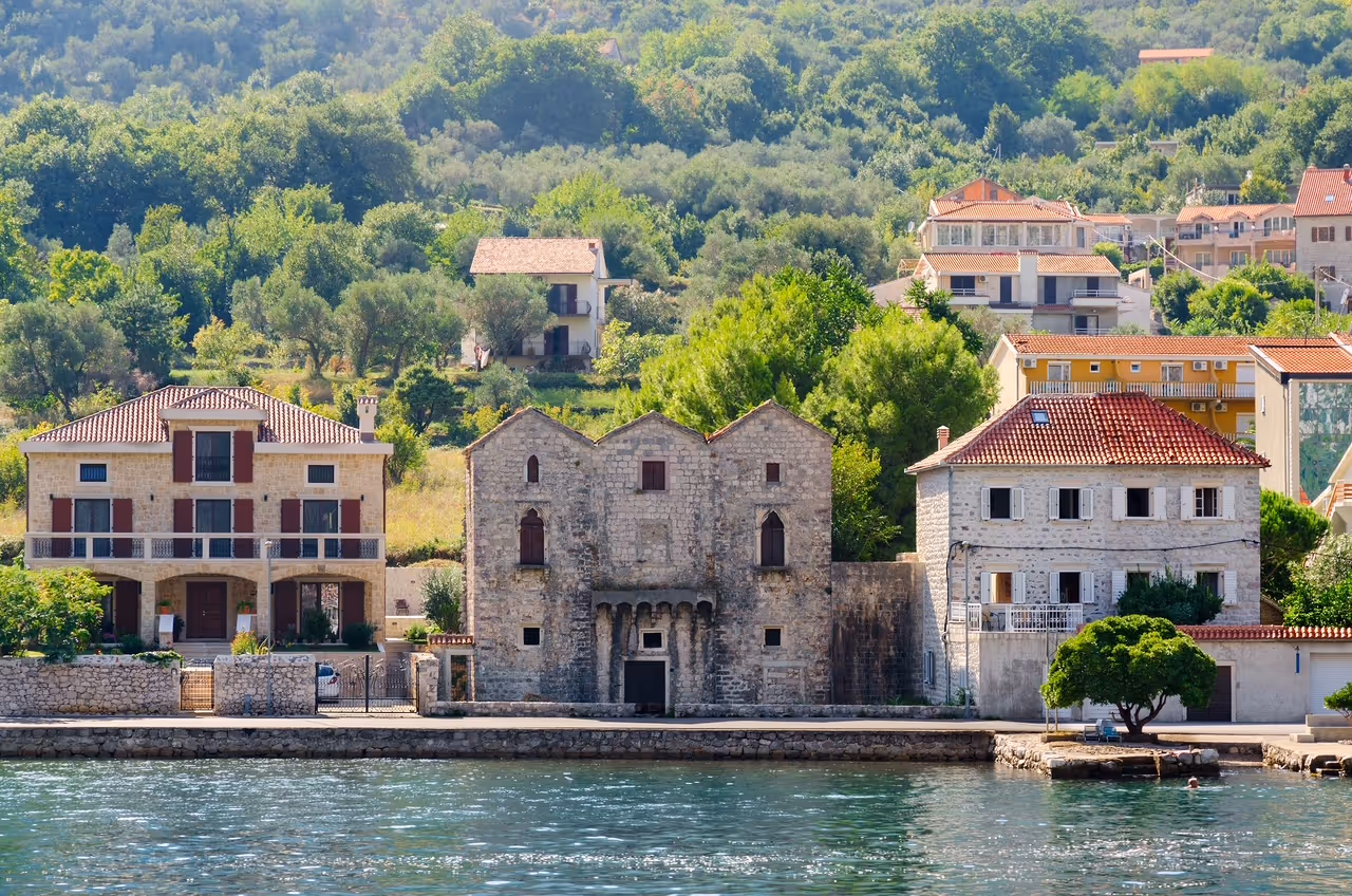 Montenegro Bay waterfront property development - legalisation law 2026