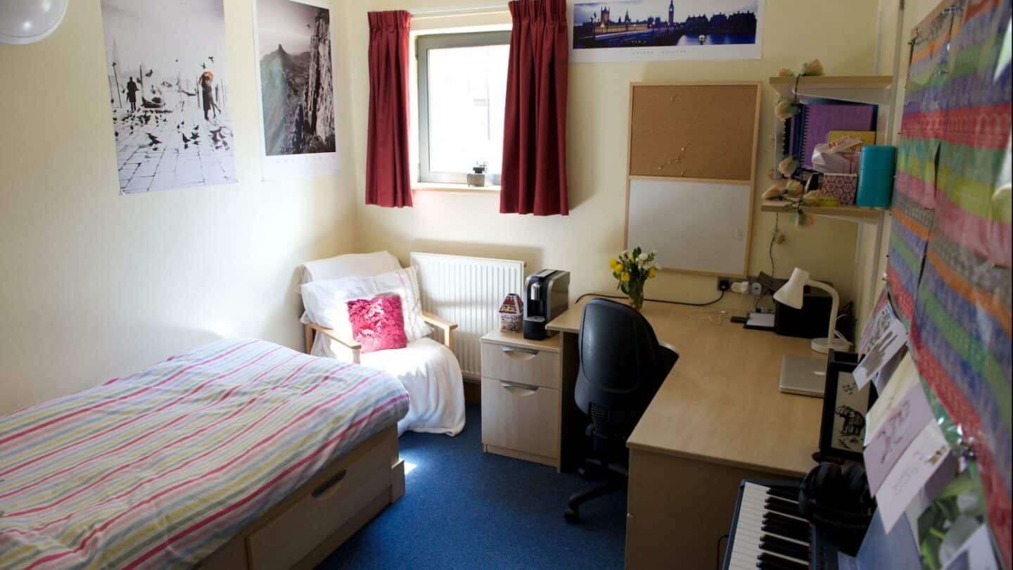 Single room accomodation