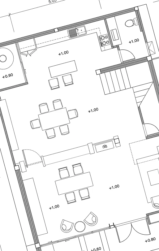 Schwarz-weißer Grundriss einer Wohnung mit Wohn-, Essbereich, offener Küche, Badezimmer und Treppe.