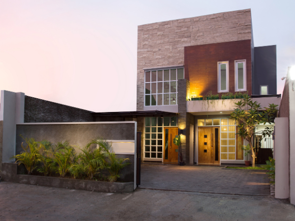 image of mission control room (for a space tech)