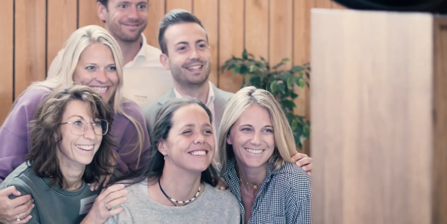 Photo during the Kassa 33A event of some colleagues in the photo boot.