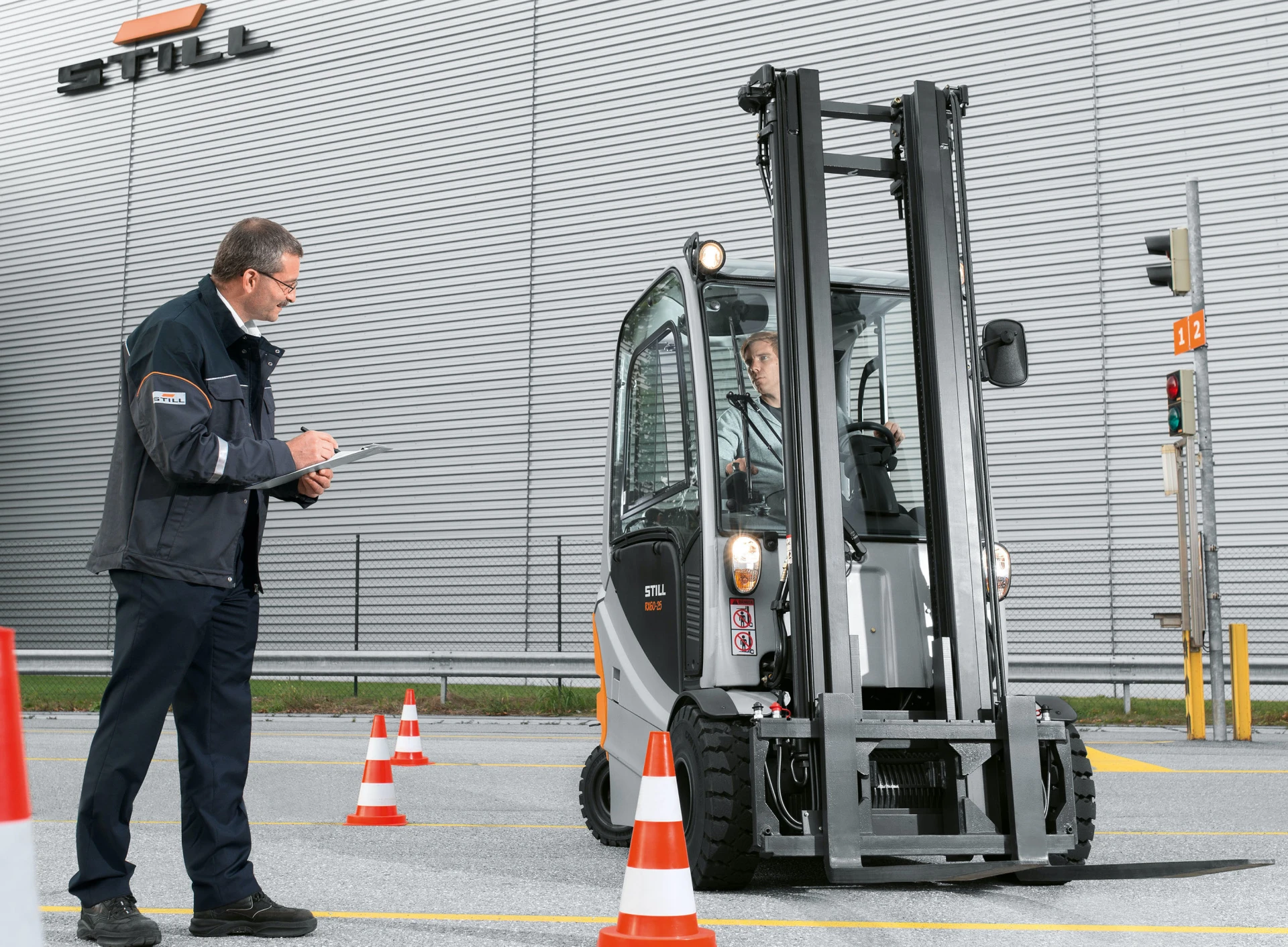 forklift rental and safety inspection Dubai