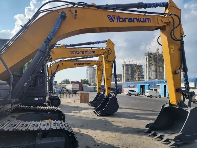 excavators rental in Dubai
