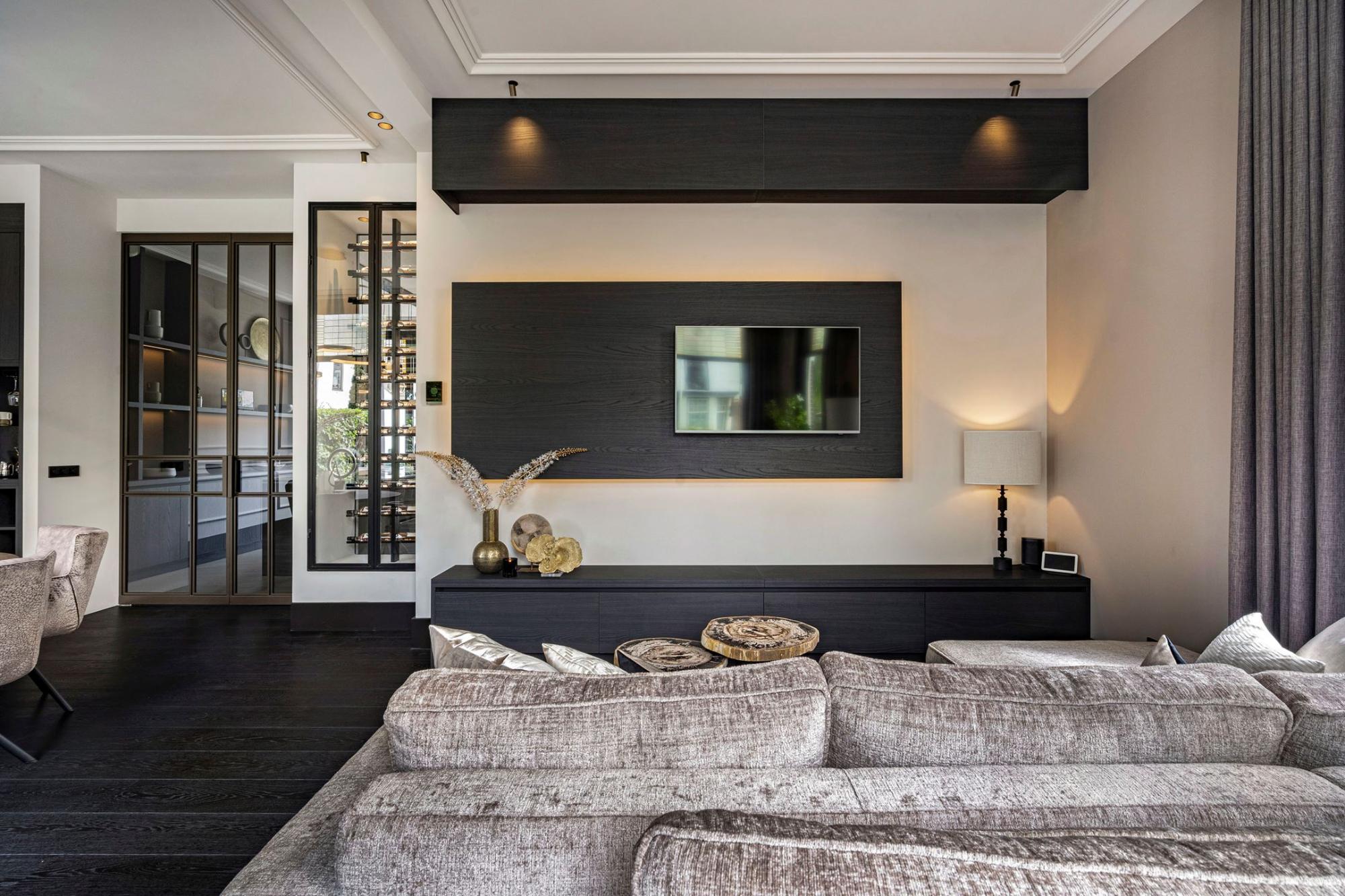 Interieurbeeld 3 uit project 'Een hotelchique villa' in Bussum door Kötter Studio