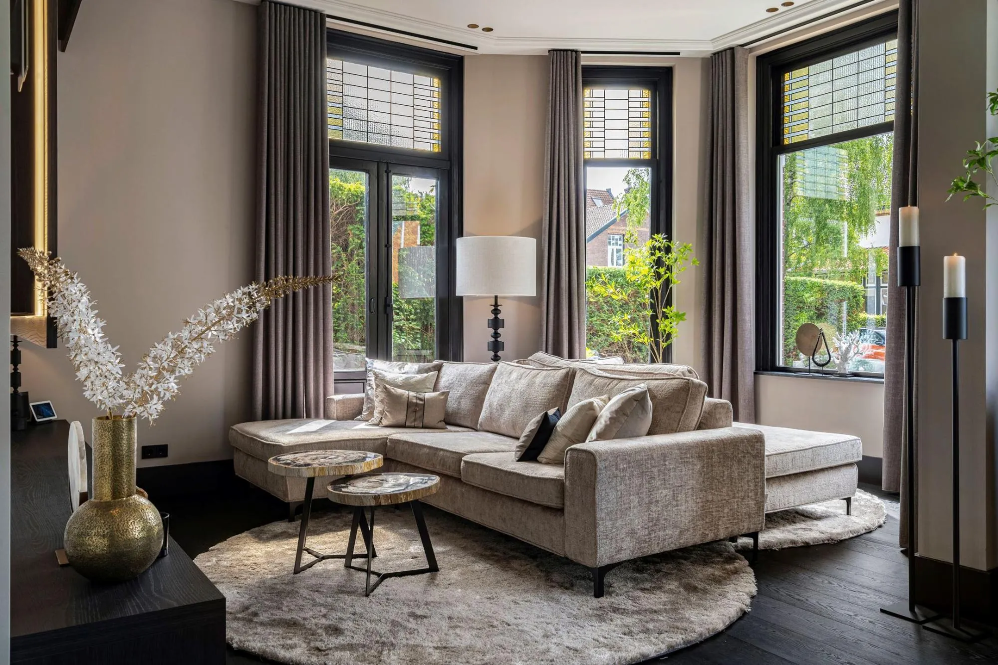 Een hotelchique villa – interieurproject in Bussum door Kötter Studio