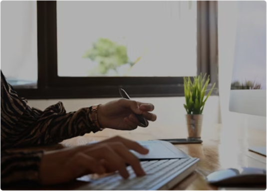 Aalto mobile app UI with two home listings and a title at the top saying 12 new matches