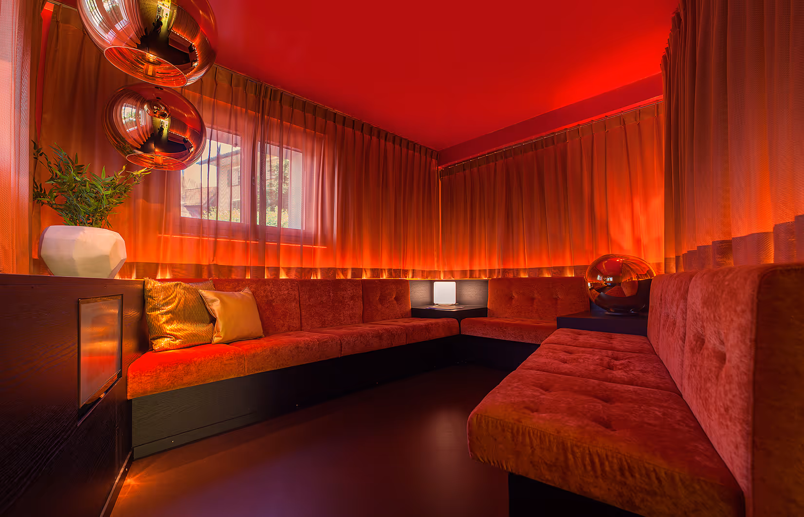 Innenräume Dental Club Warteraum Lounge.