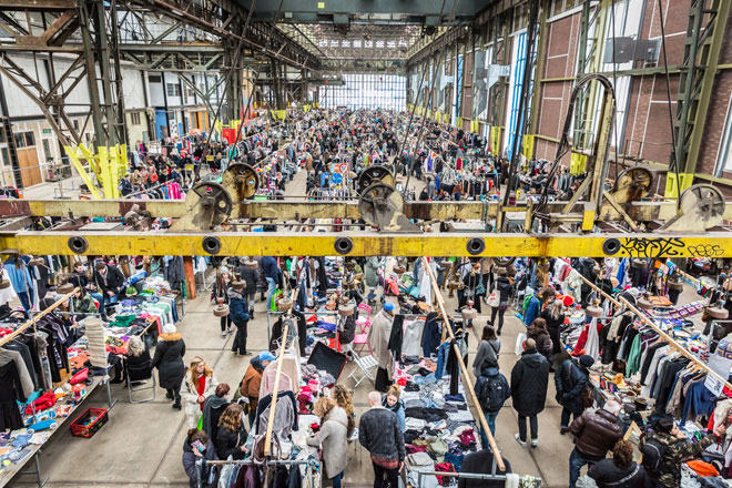 Alle­mans vlooi­en­markt: de IJ-Hallen