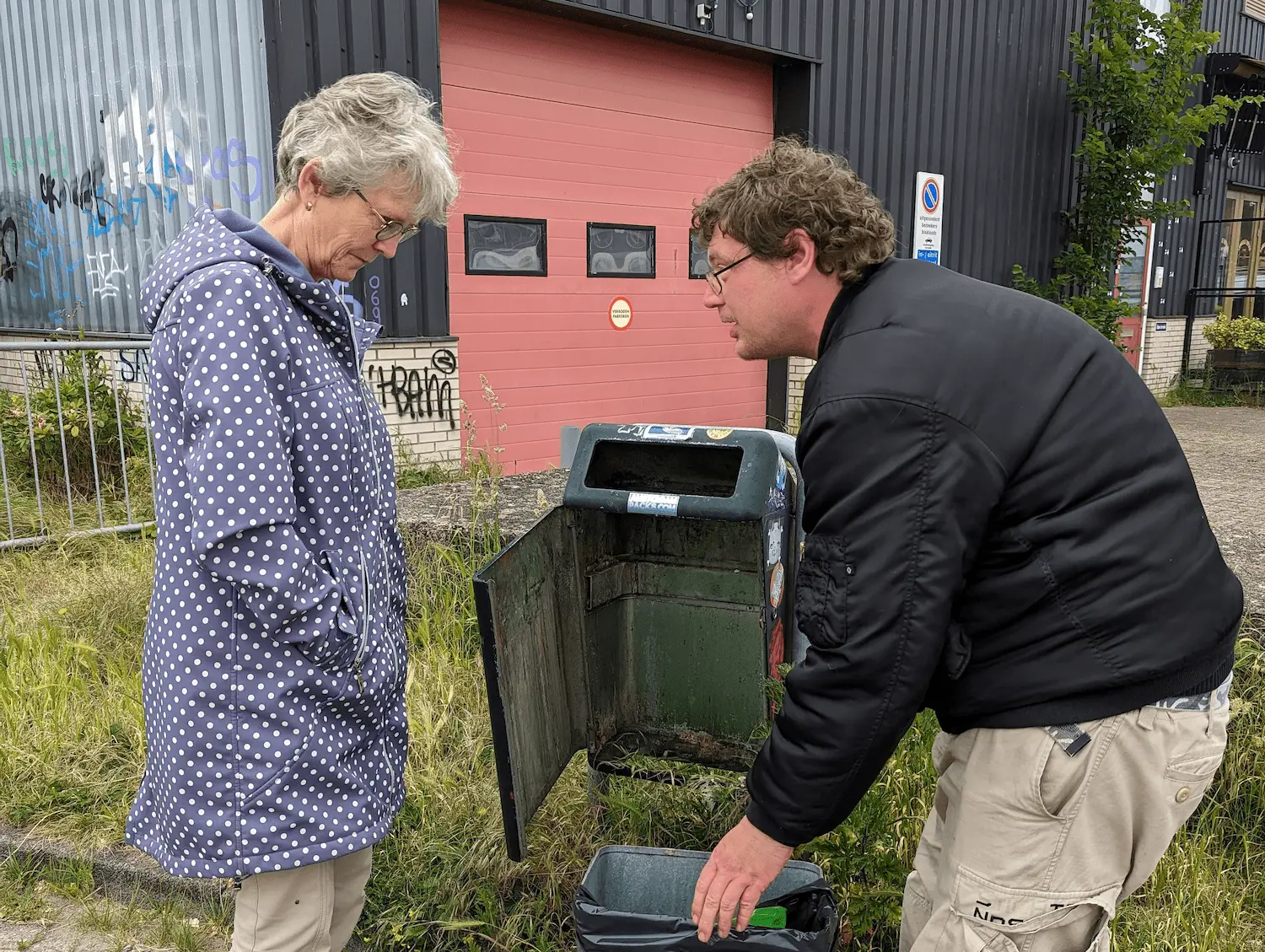 Zij houden de NDSM-werf schoon, veilig, en heel
