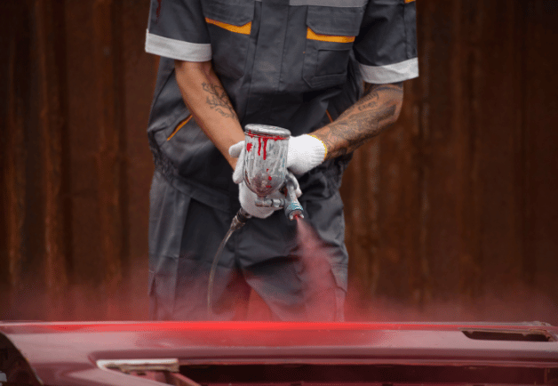 Glänzender Lack und saubere Felgen – das Aushängeschild deines Autos