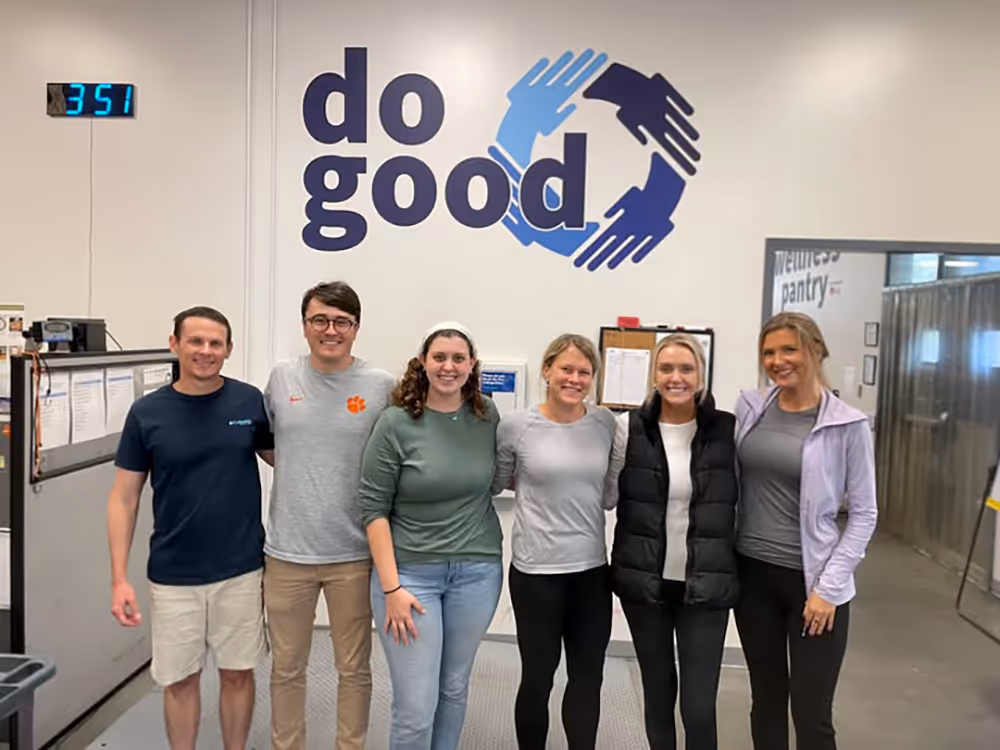 Commonwealth Financial team volunteers at ECCO