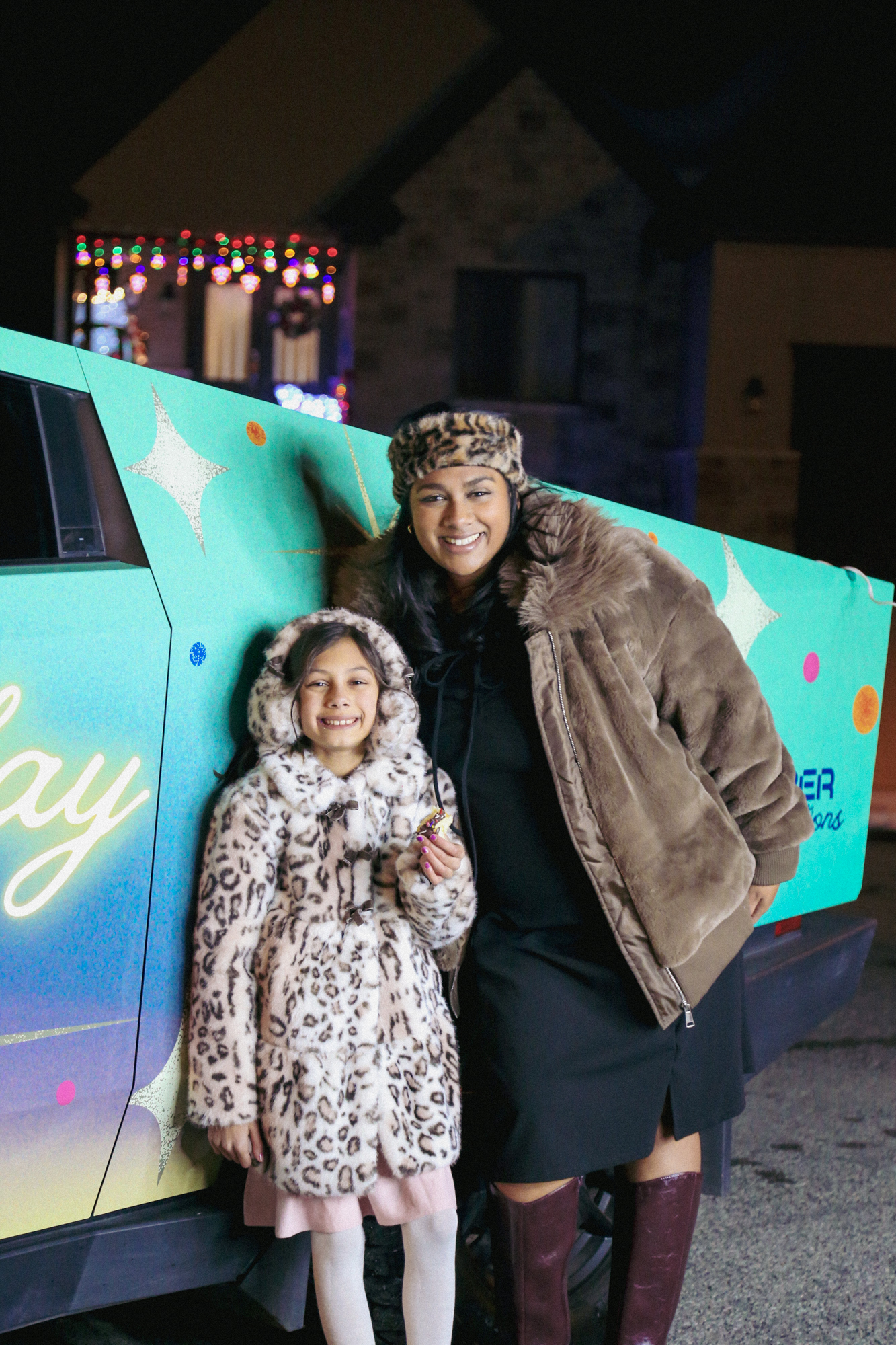 image of a family dining at the restaurant (for an italian restaurant)