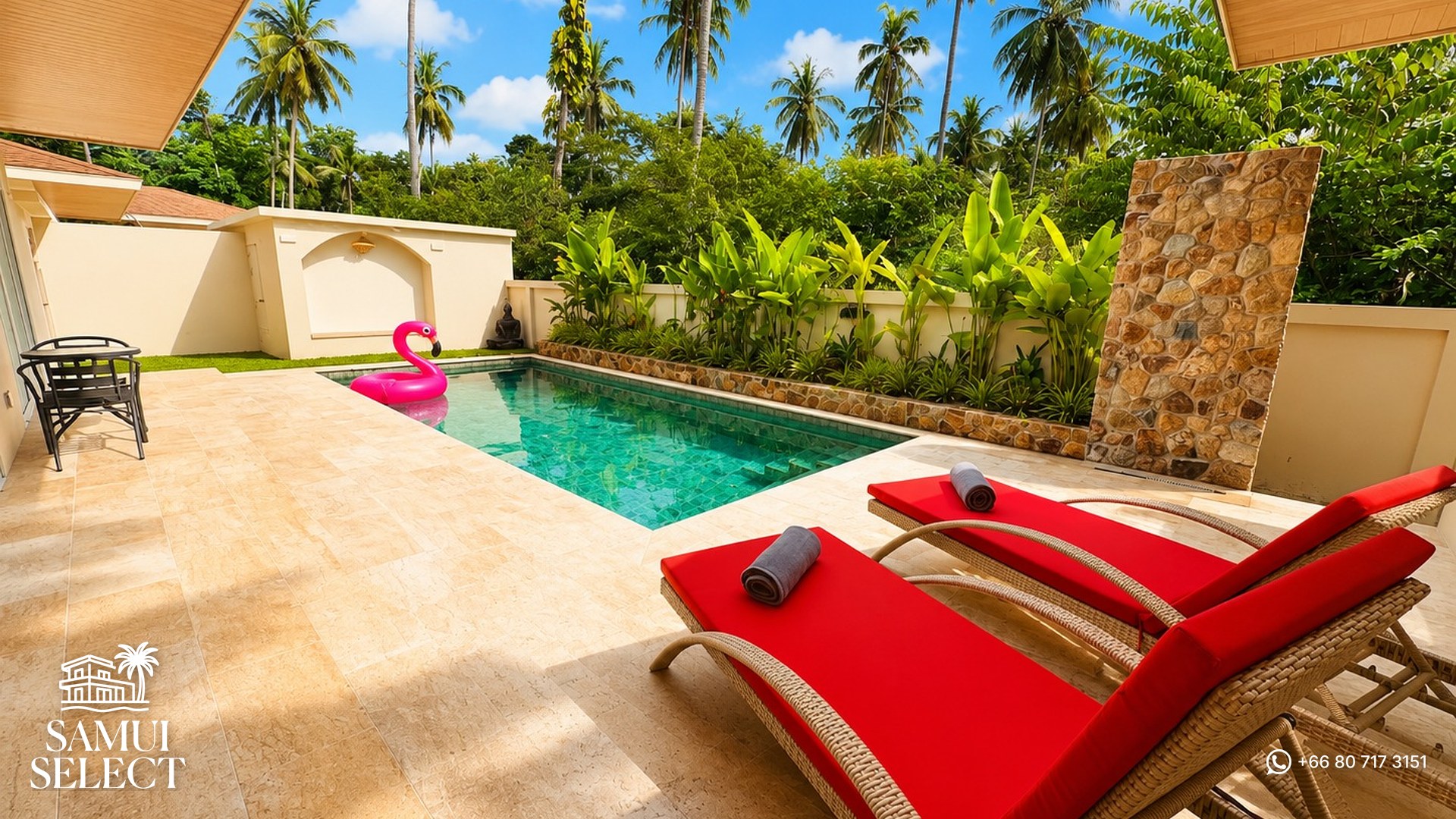 Private pool with sun loungers