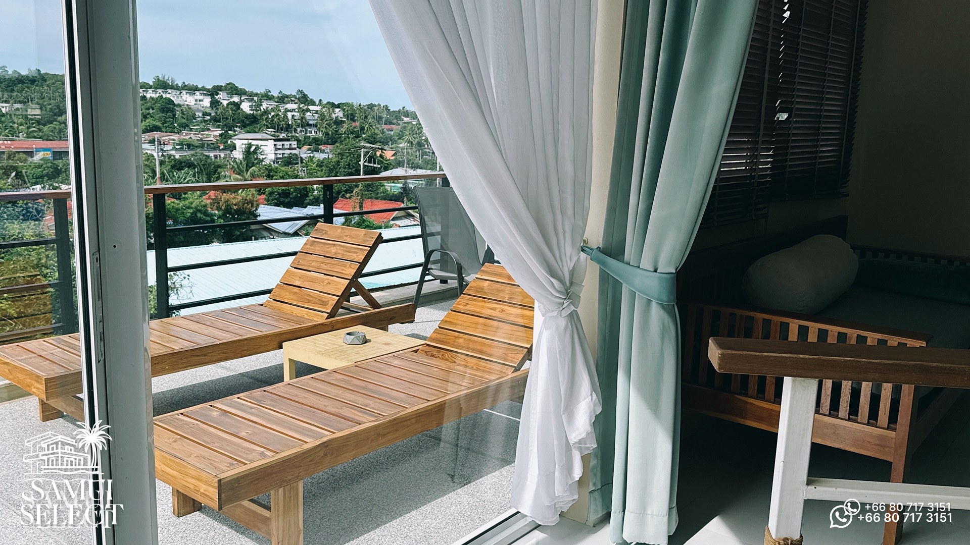 Balcony with sun loungers