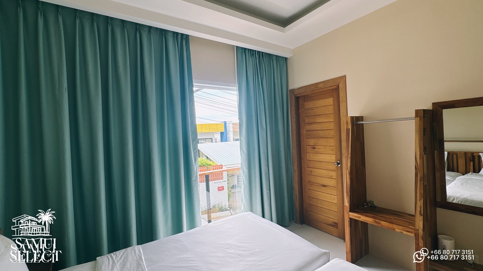 Bedroom with balcony access