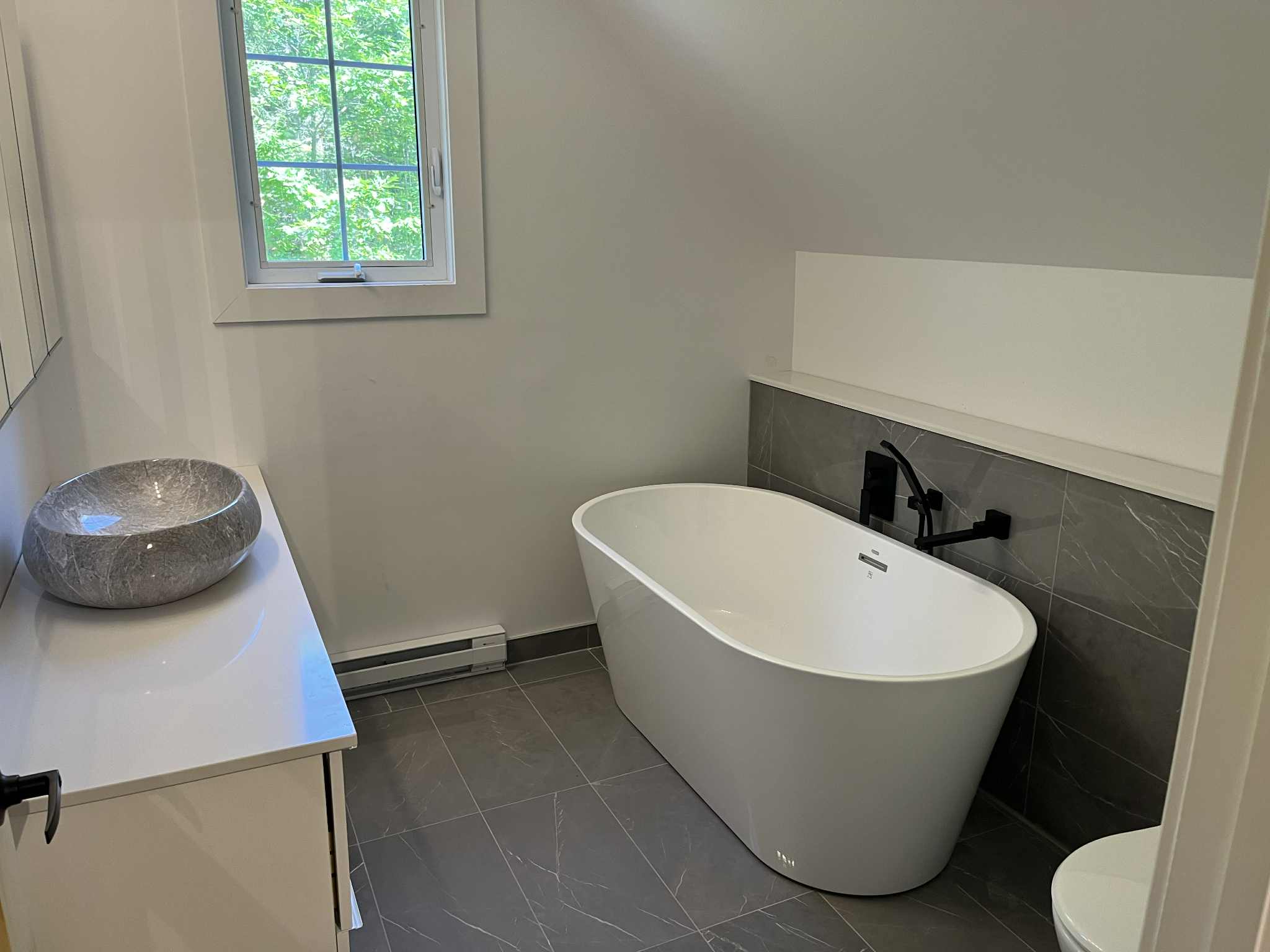 image of construction meetings (for a general contractor)