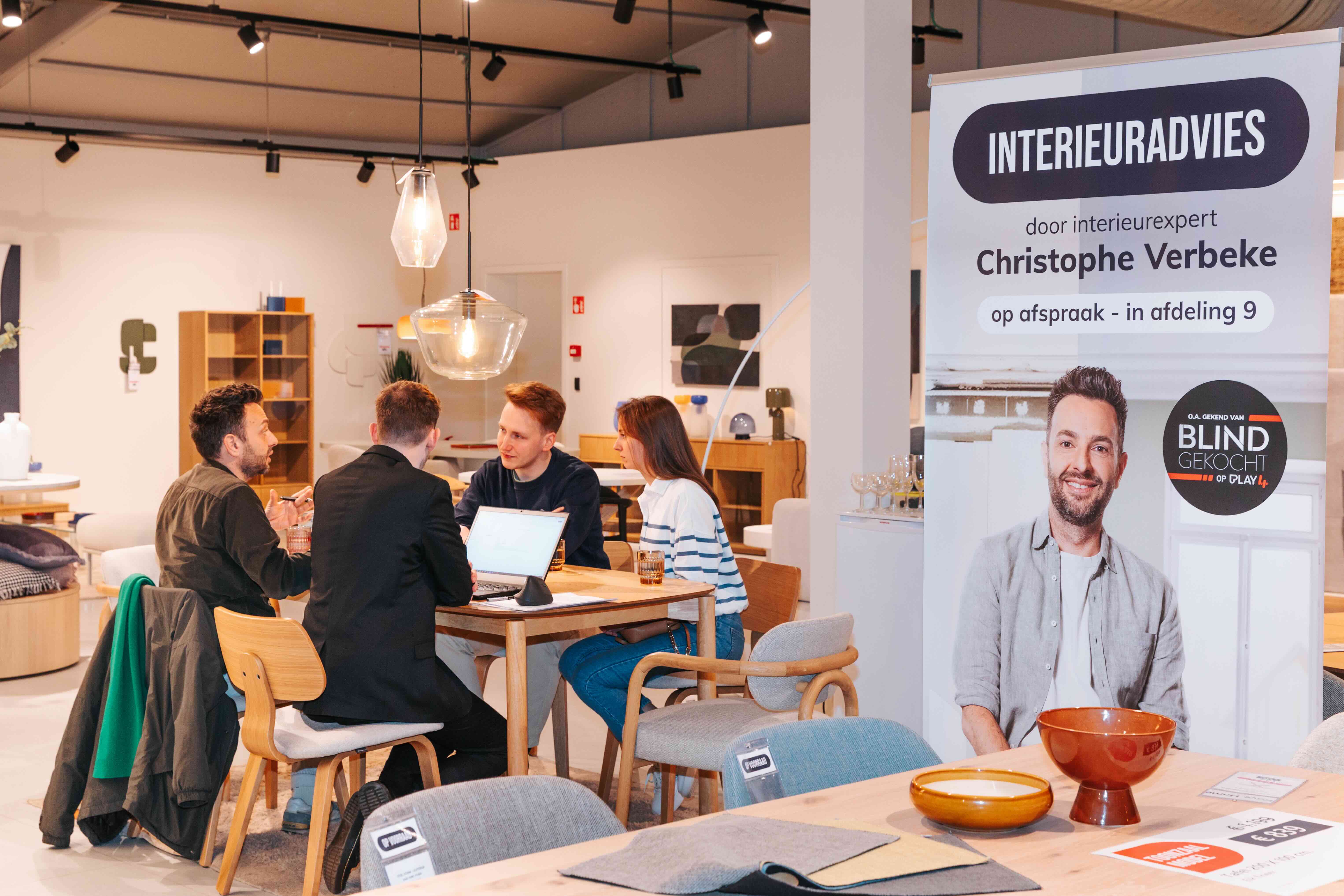 Interieur fotografie van PIET Moodshop, sfeervolle winkelruimte met designmeubels in Roeselare