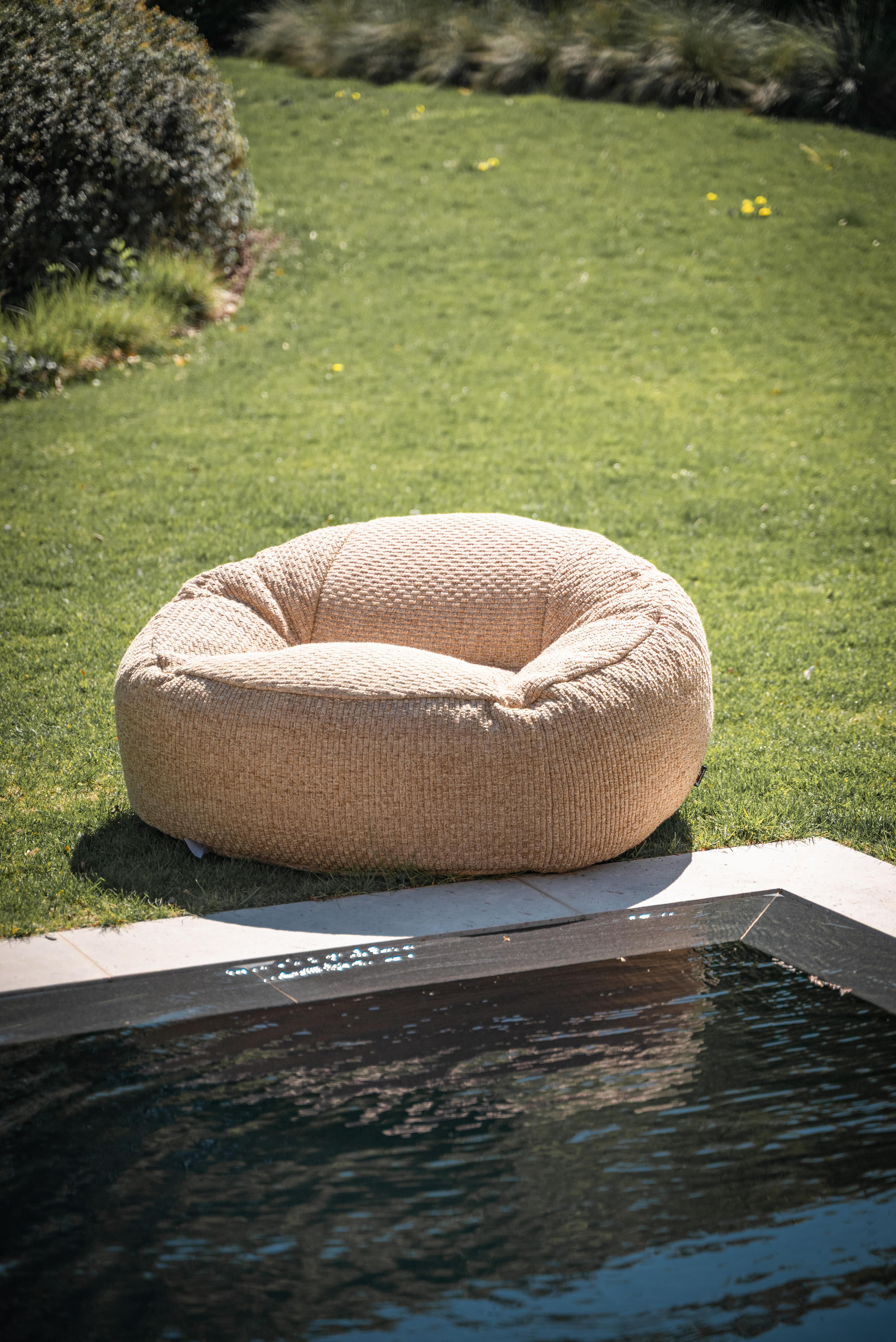 Exterieur cosmopolitan villa Zottegem bij avond - styling PIET Moodshop