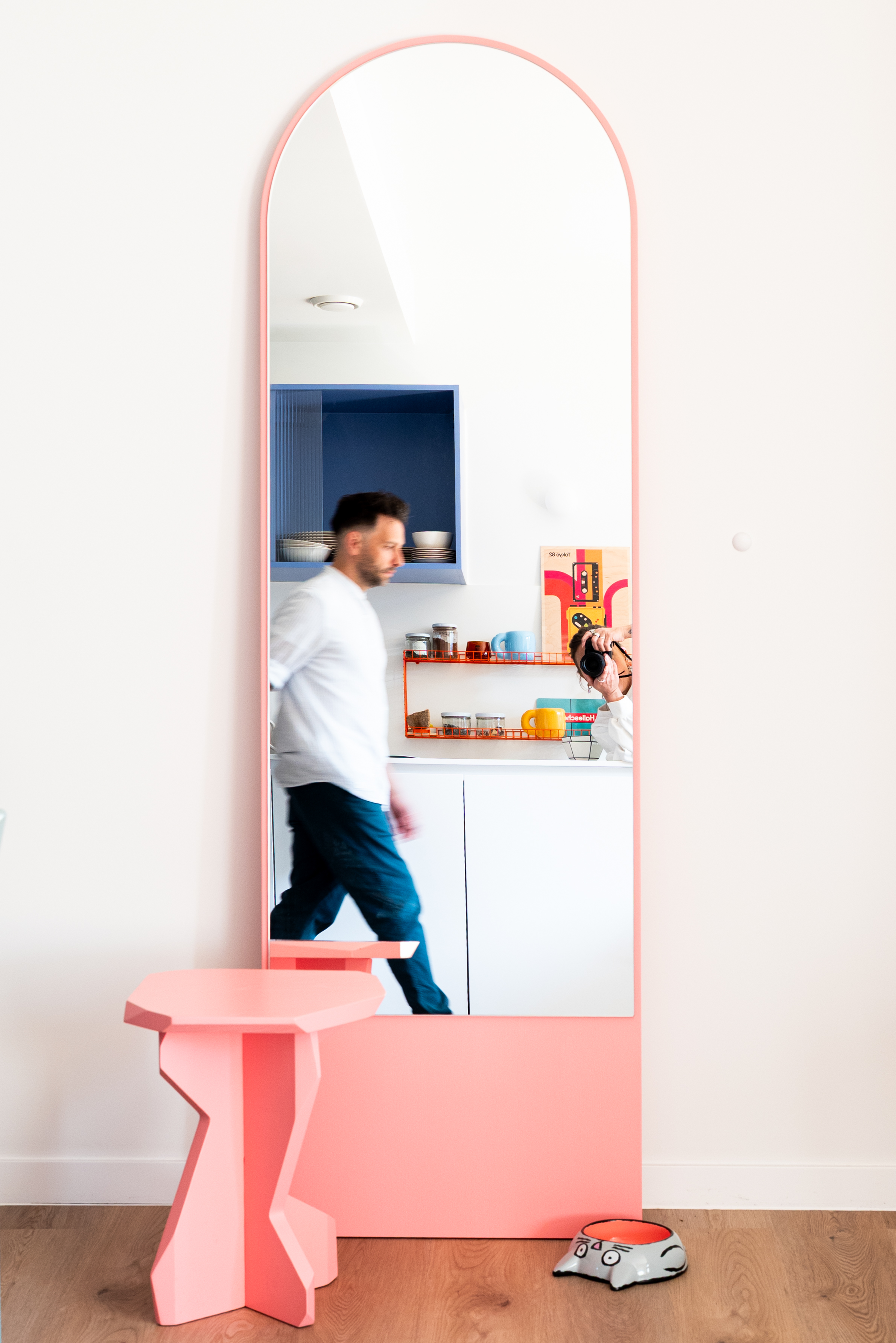 Abstract appartement Gent met kleurrijke styling - PIET Moodshop