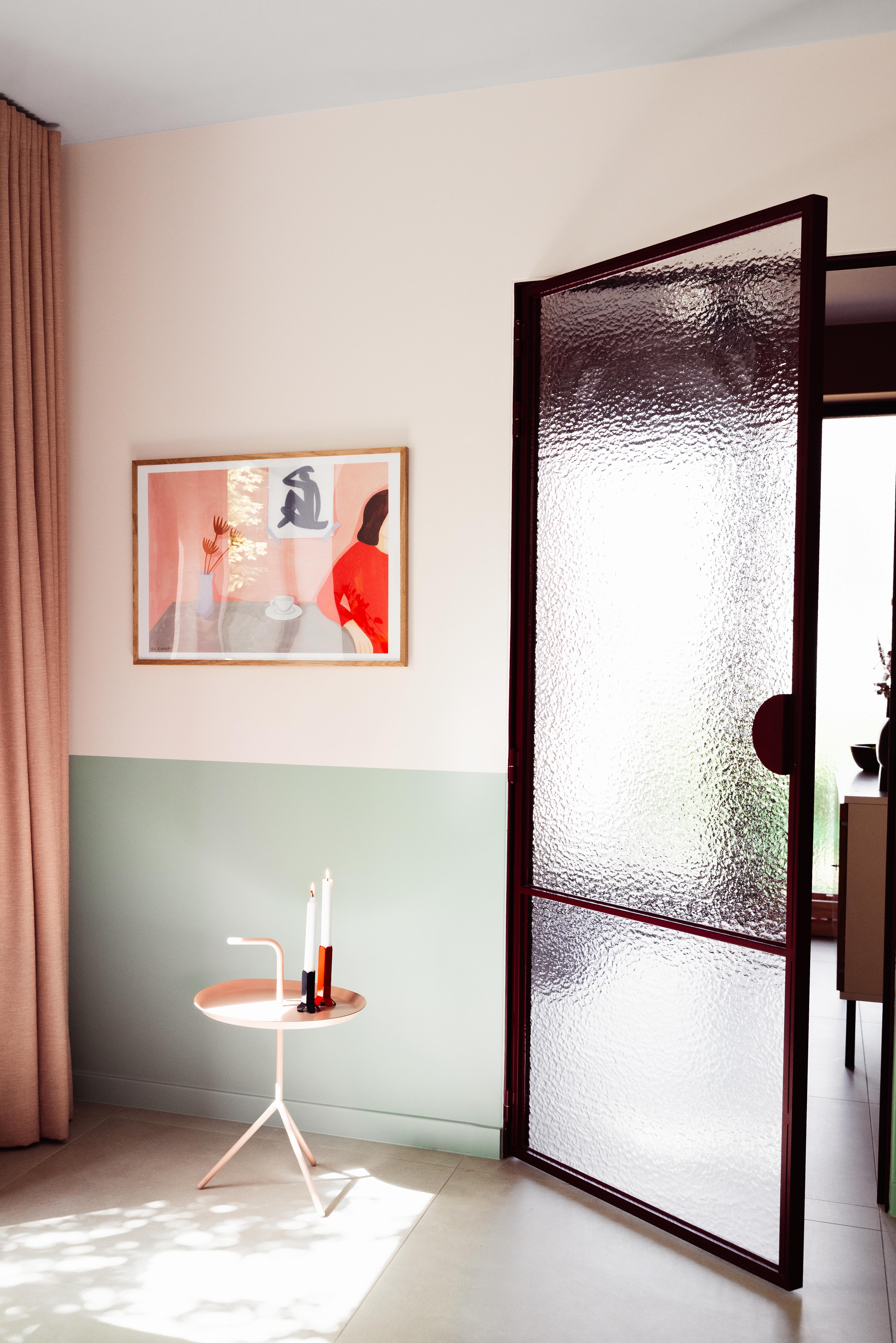 Inkomhal Merelbeke na renovatie, frisse kleuren - PIET Moodshop
